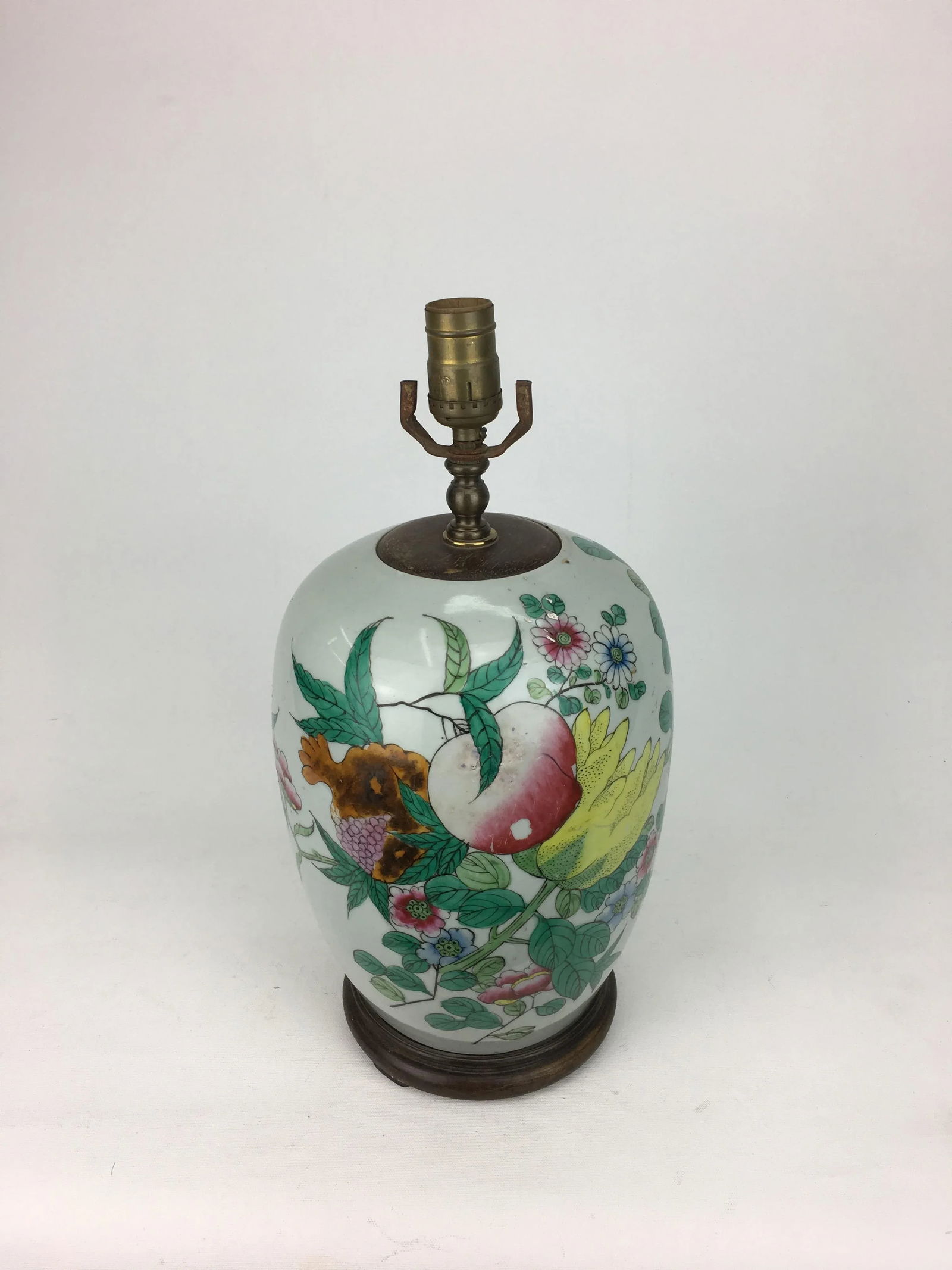 20th Century Peaches & Flowers Vintage Chinese Lamp - 2