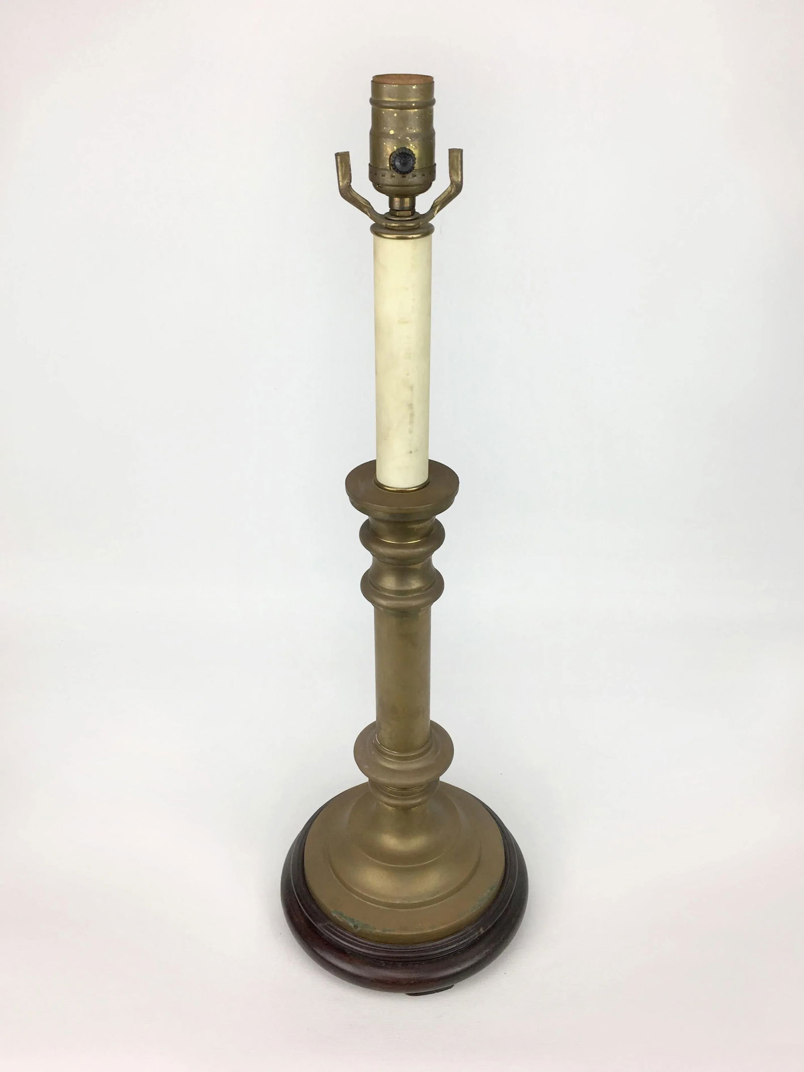 1970s Traditional Brass Empire Column Lamp - 3