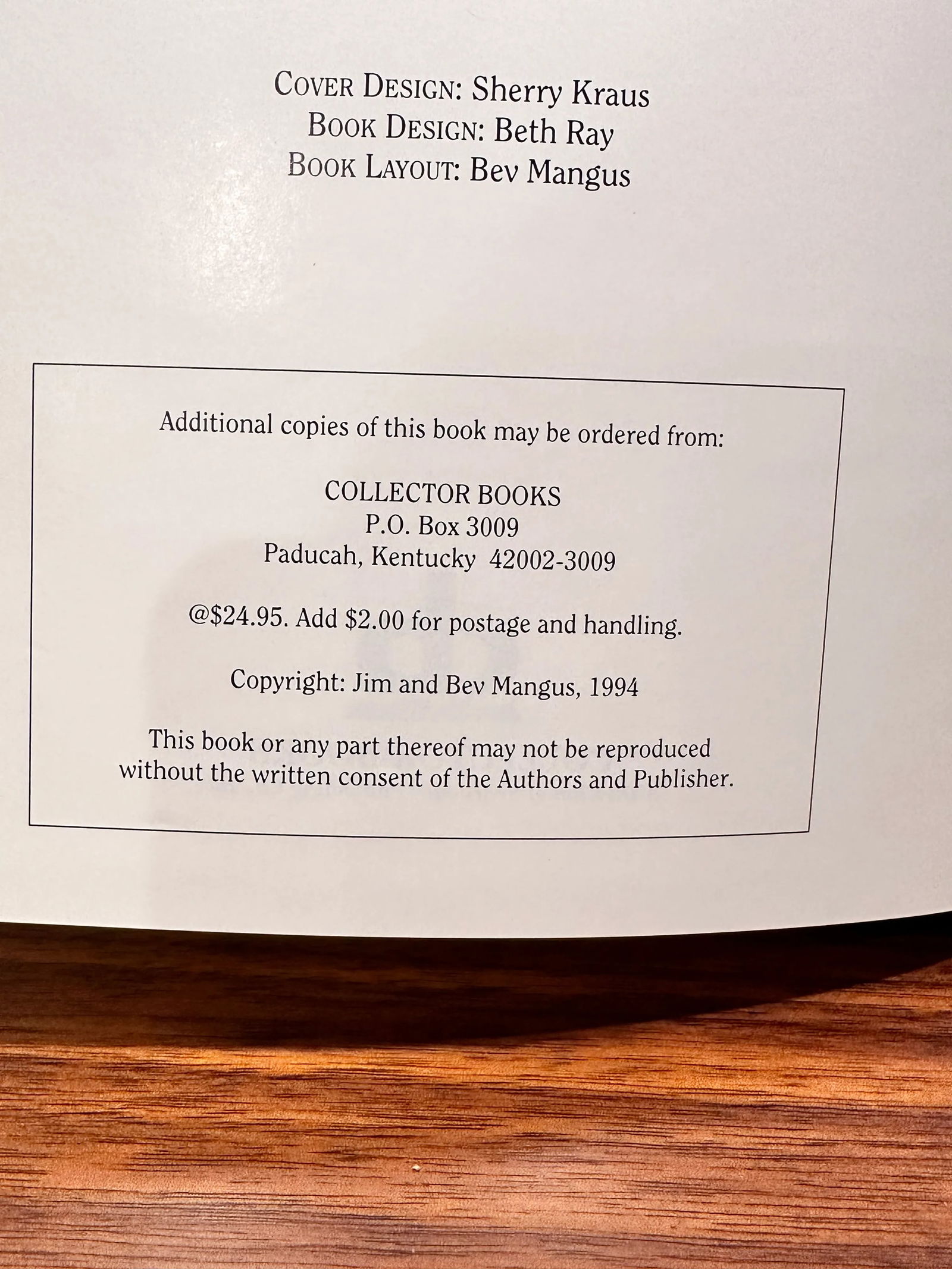 1994 Shawnee Pottery Identification Collector Hardcover Book - 2