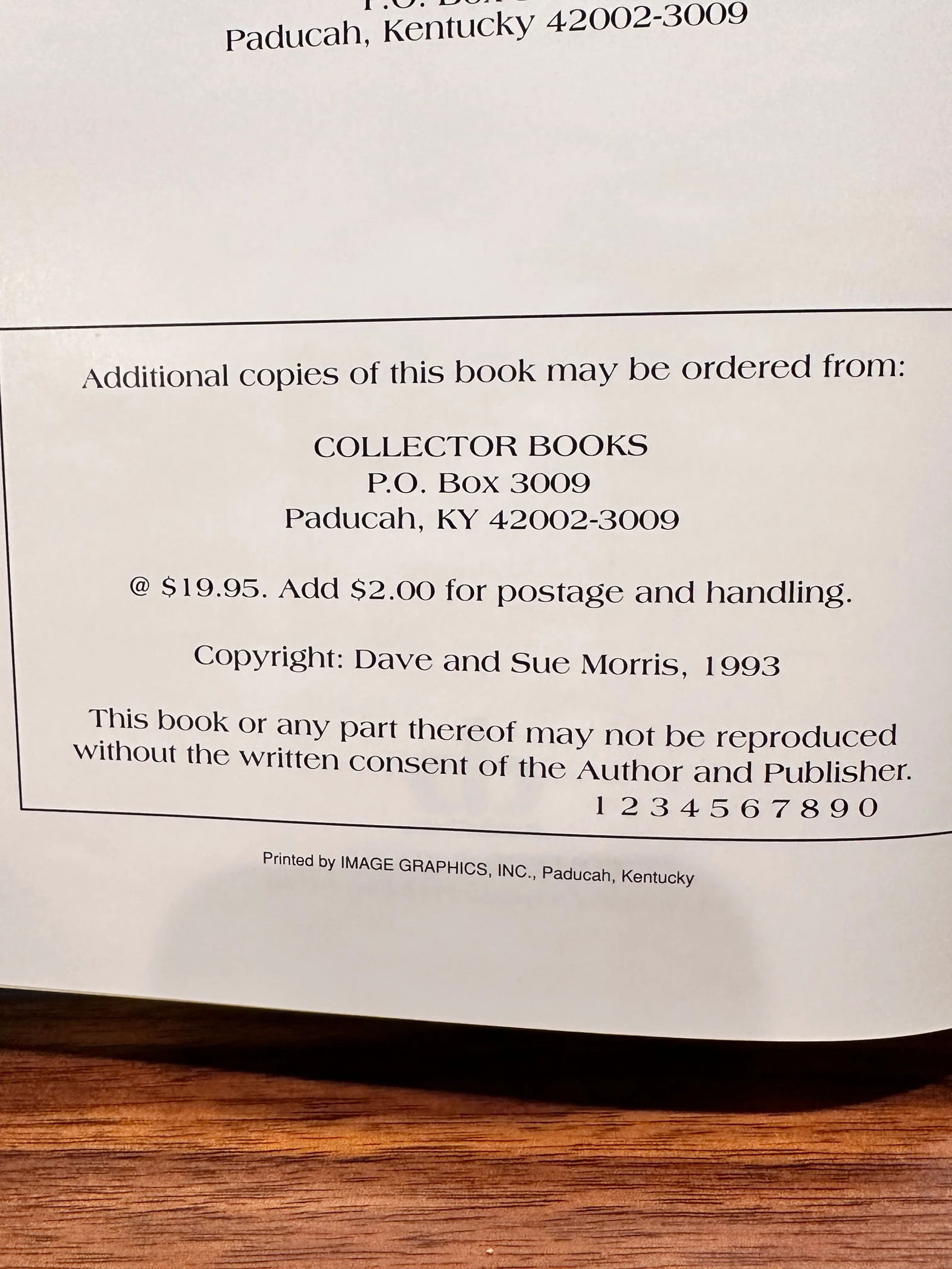 Watts Pottery Collector Hardcover Identification Book 1993 - 2