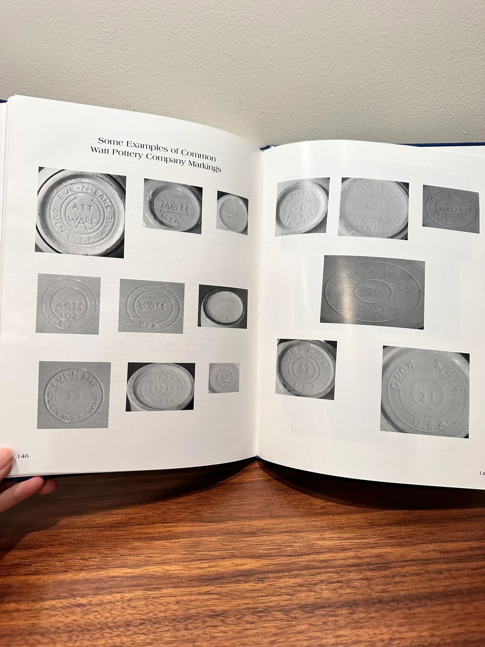 Watts Pottery Collector Hardcover Identification Book 1993 - 6