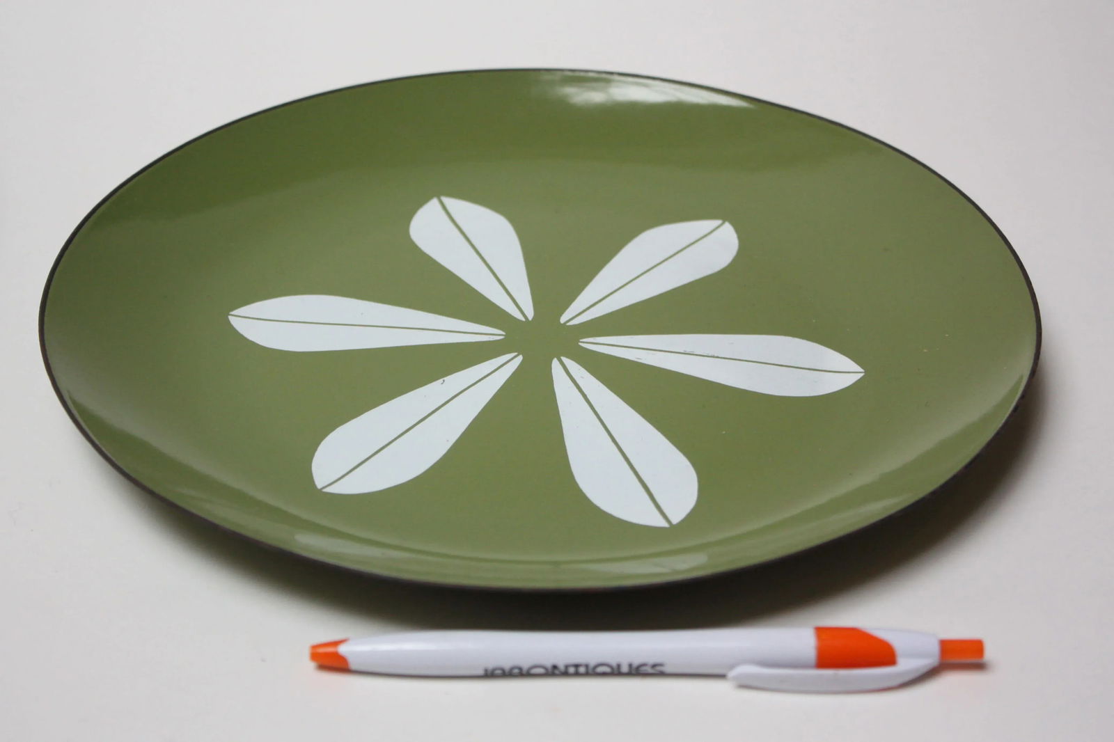 Set of Three Green 'Lotus' Enamel Plates by Arne Clausen for Cathrineholm - 6