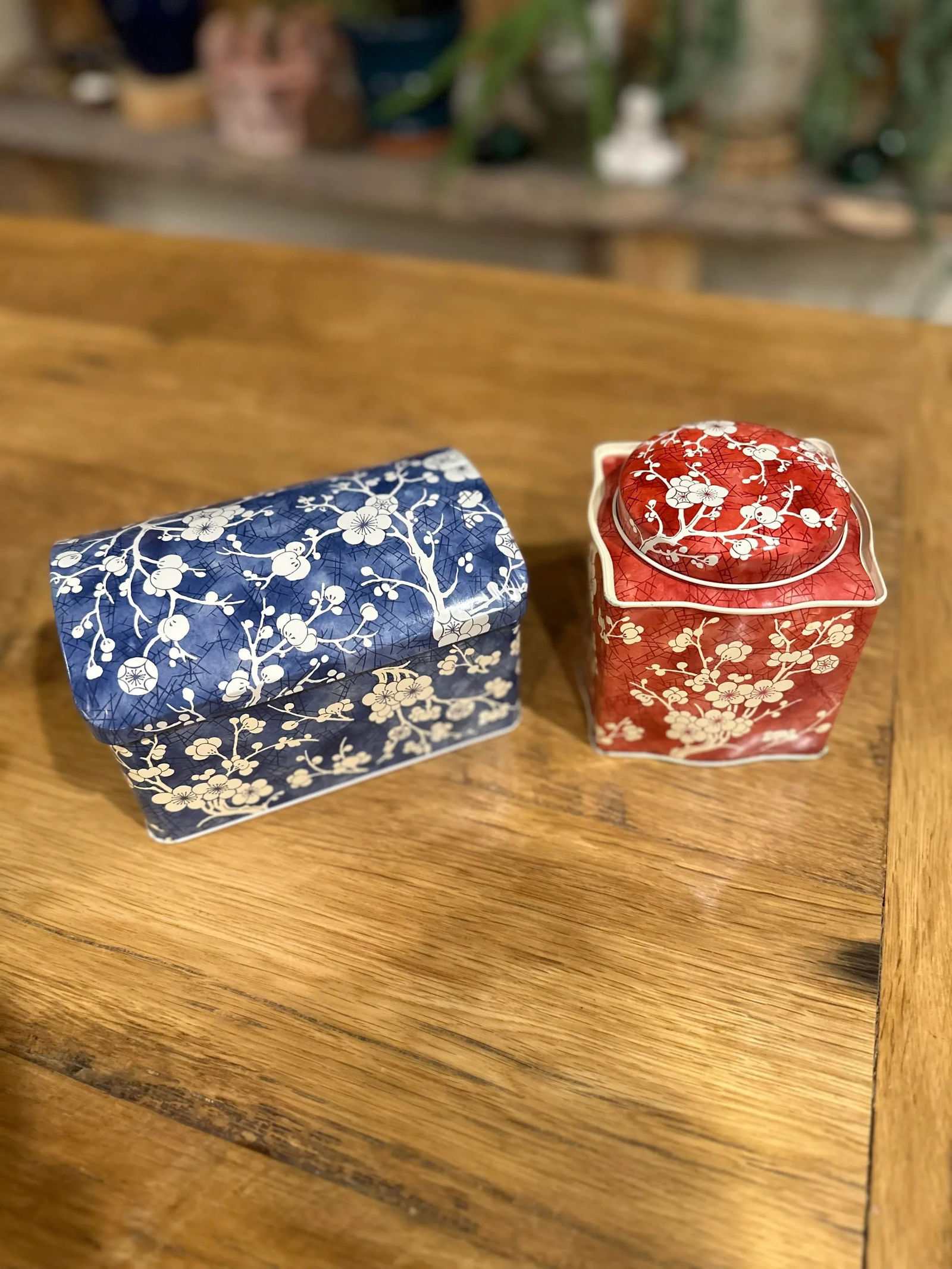 1970s Daher Vintage Blue and Red Floral Tea Tin Canisters Long Island Made in England - 5