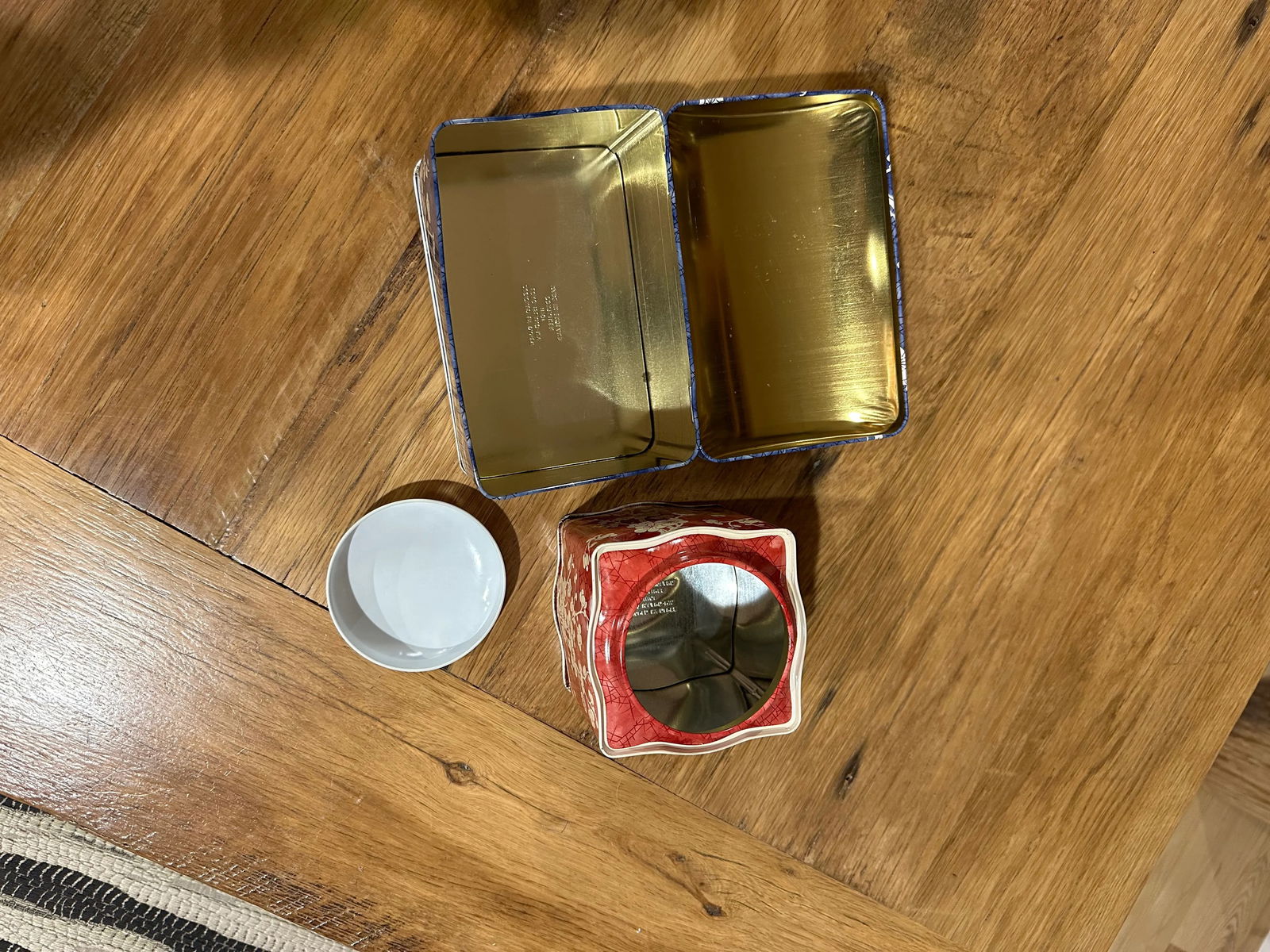 1970s Daher Vintage Blue and Red Floral Tea Tin Canisters Long Island Made in England - 9