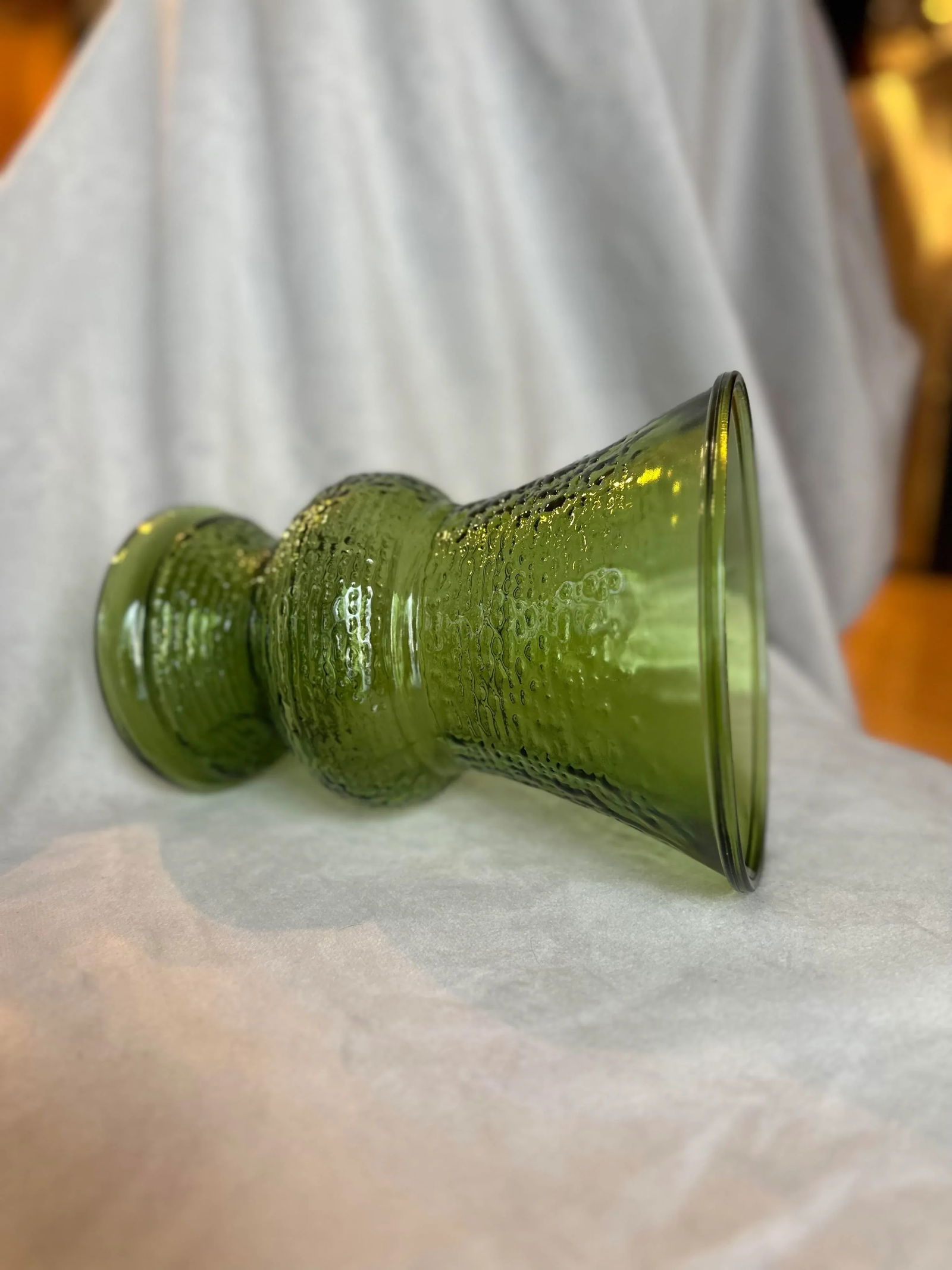 1970s Large Anchor Hocking Soreno Green Ripple Texture Glass Vase - 5