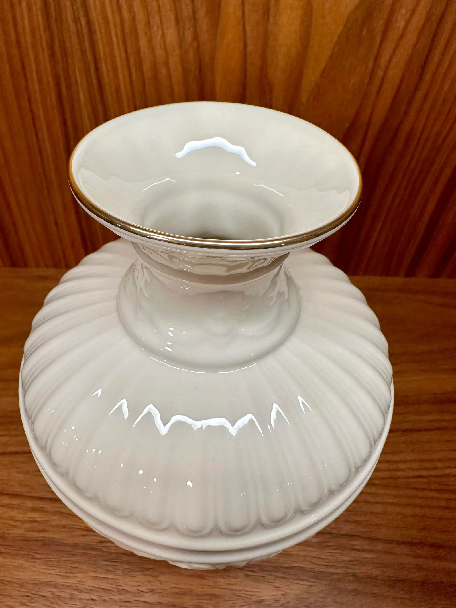 Lenox Athenian Collection Vase Gold Trim - 2