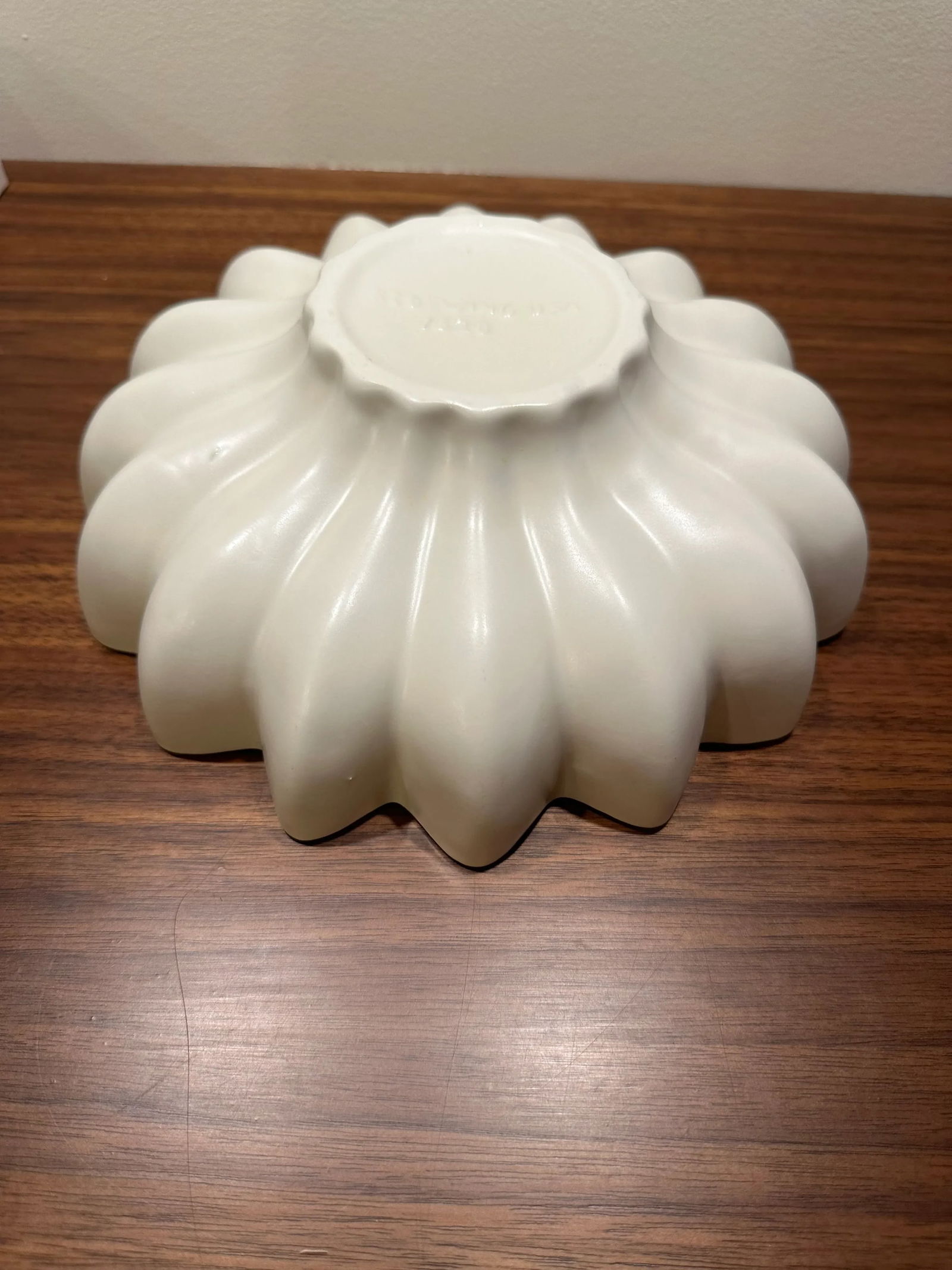 Vintage Red Wing Pottery White Fluted Bowl - 5