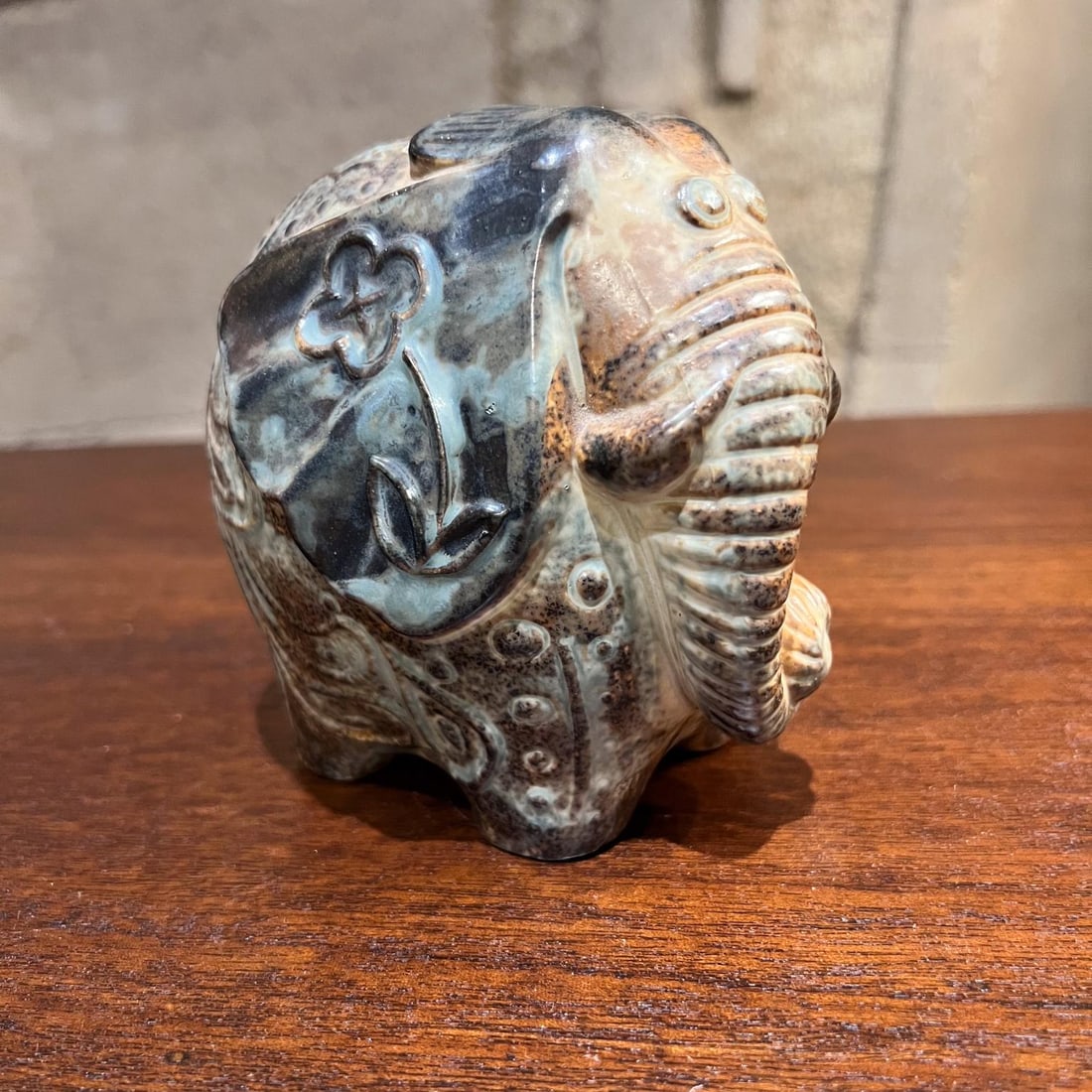 1970s Decorative Elephant Coin Bank Art Pottery - 12