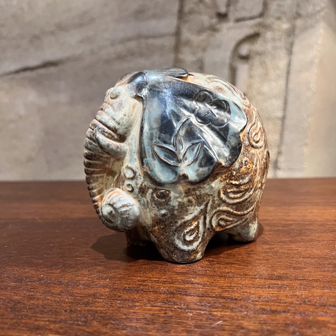 1970s Decorative Elephant Coin Bank Art Pottery - 2