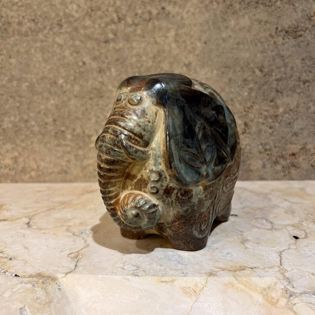 1970s Decorative Elephant Coin Bank Art Pottery - 9