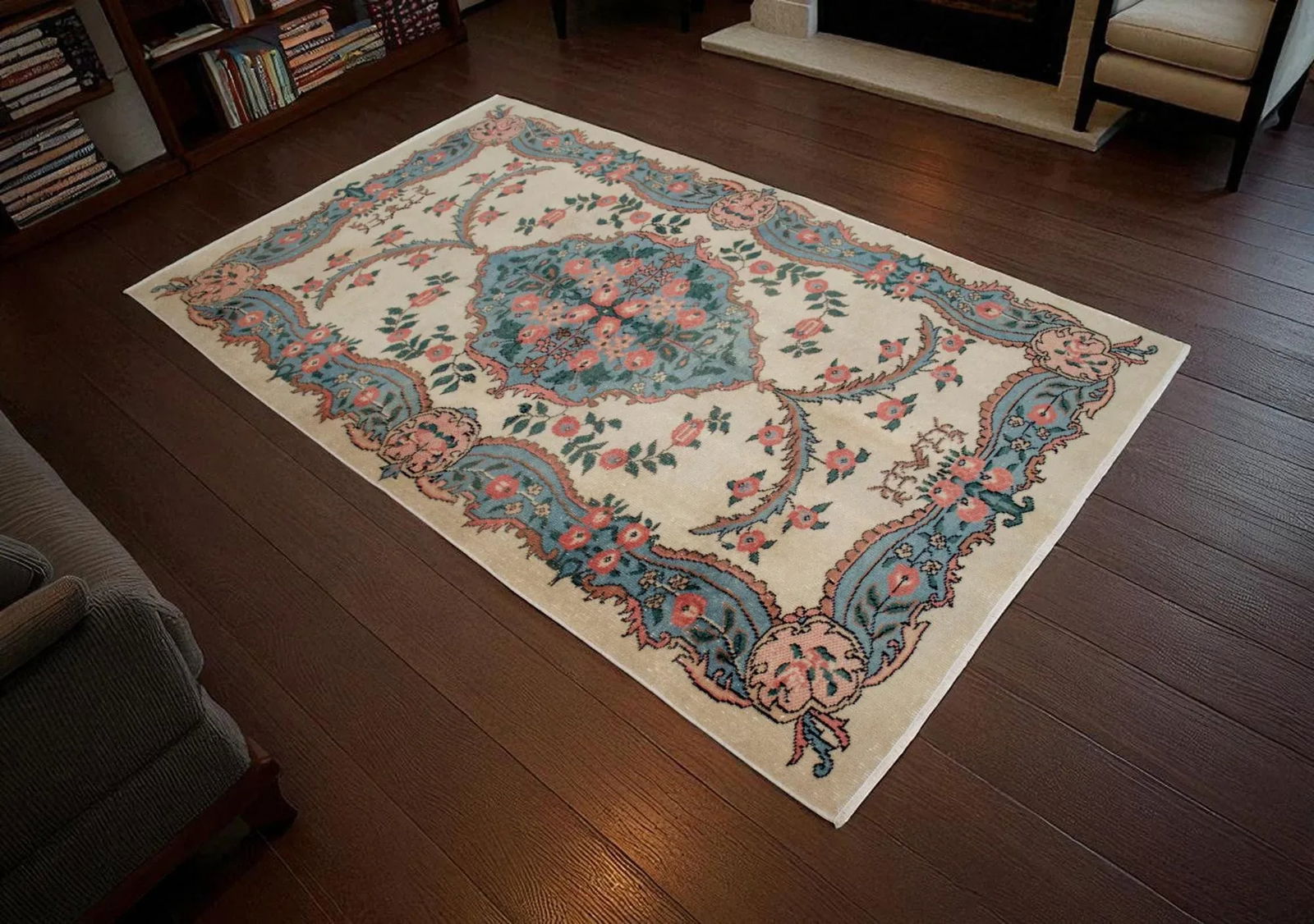 Vintage Turkish Hand Knotted Area Rug - 4'4"x 7' - 2