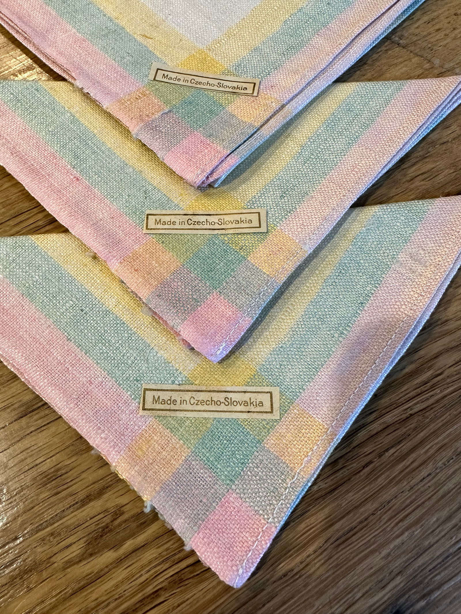 Vintage Pastel Easter Linen Napkins, Made in Czechoslovakia- Set of 4 - 8