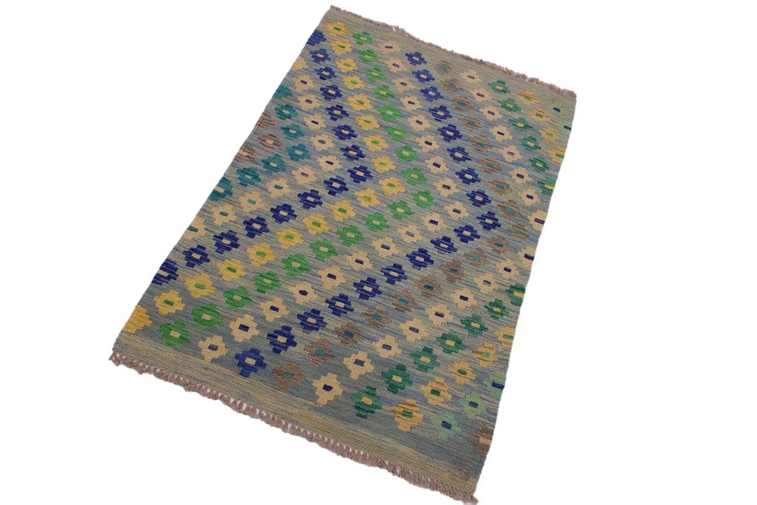 Boho Chic Tribal Kilim Hand-Woven Wool Rug -2'8"x 4'1" - 2