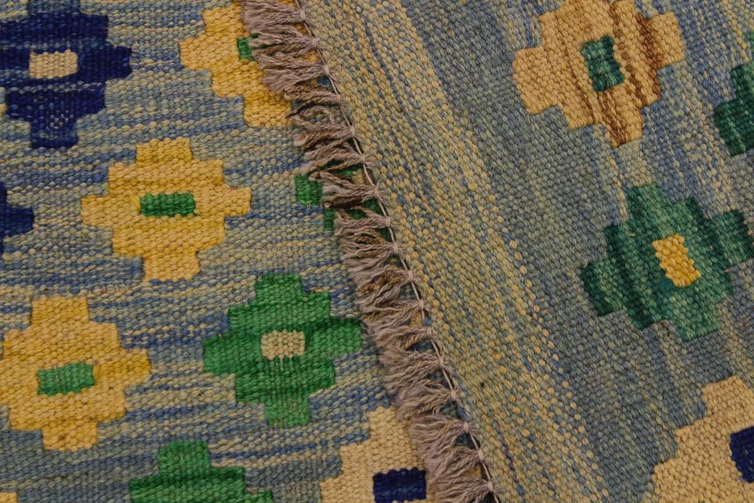 Boho Chic Tribal Kilim Hand-Woven Wool Rug -2'8"x 4'1" - 7