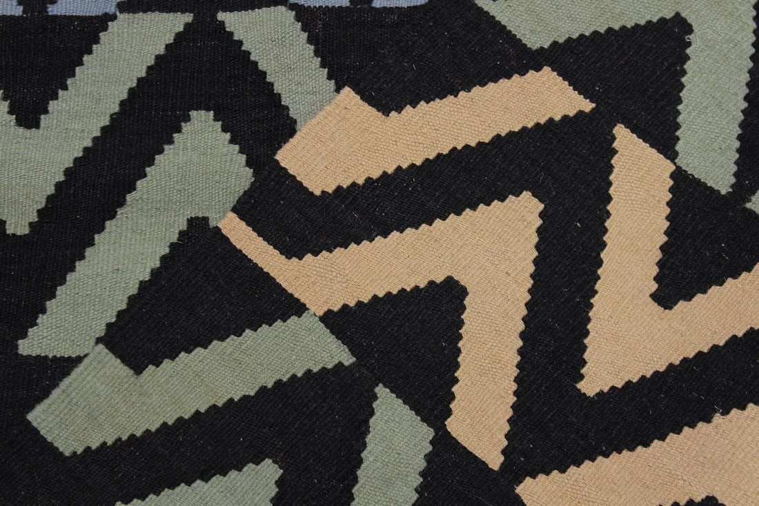 Abstract Kilim Hand-Woven Wool Rug -5'3"x 6'8" - 7