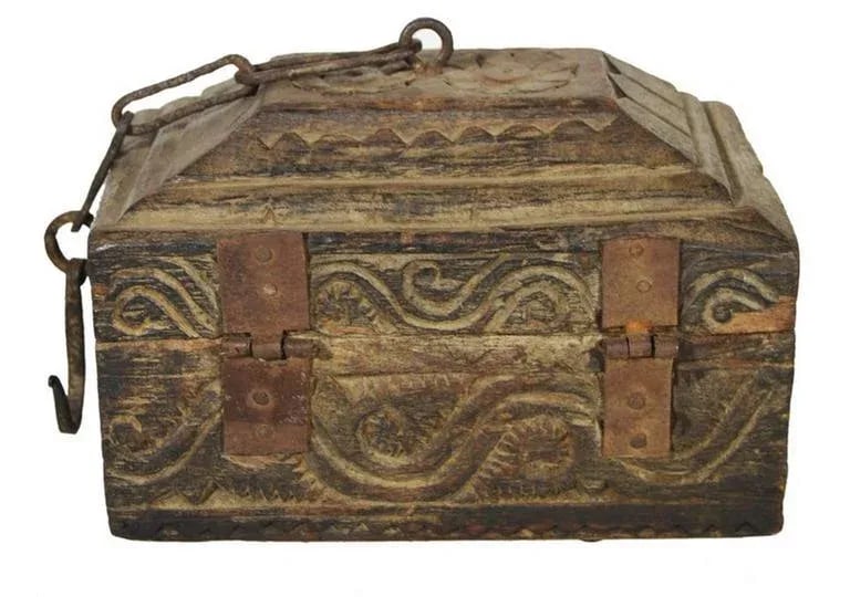 Antique Handmade Indian Carved Wood Money Box With Hardware, 19th Century - 3