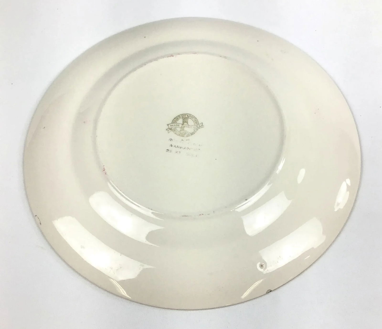 Red and Blue Border with Floral and 22k Gold Plates - a Pair - 10