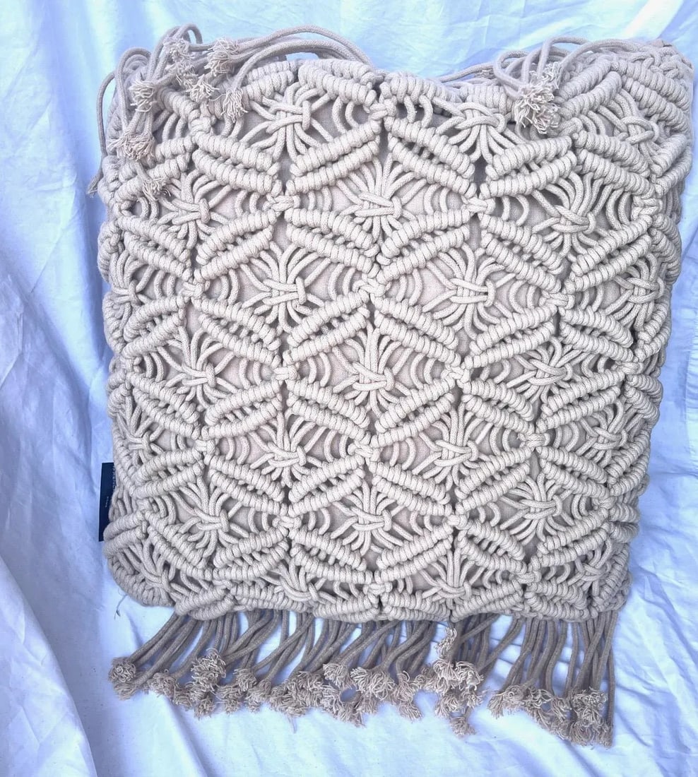 Boho Chic Blush MacramÃƒÂ© Pillow W/Fringe - 4