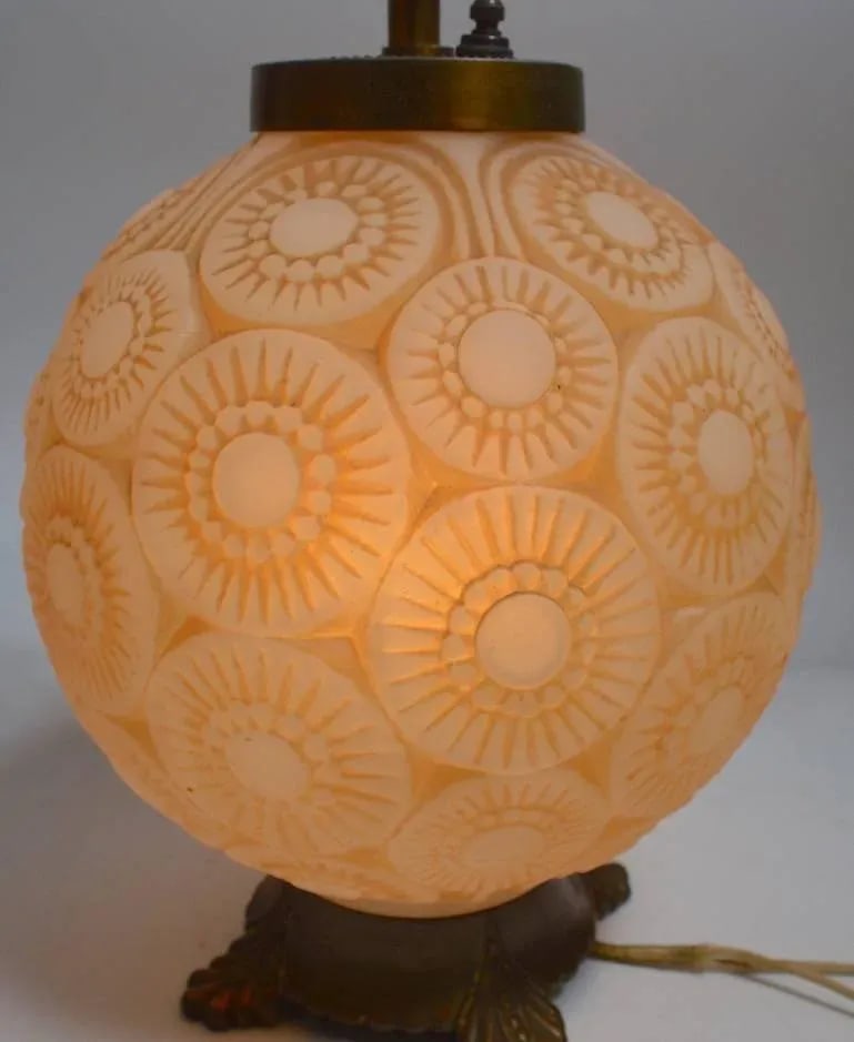 Art Deco Lamp After Lalique - 4