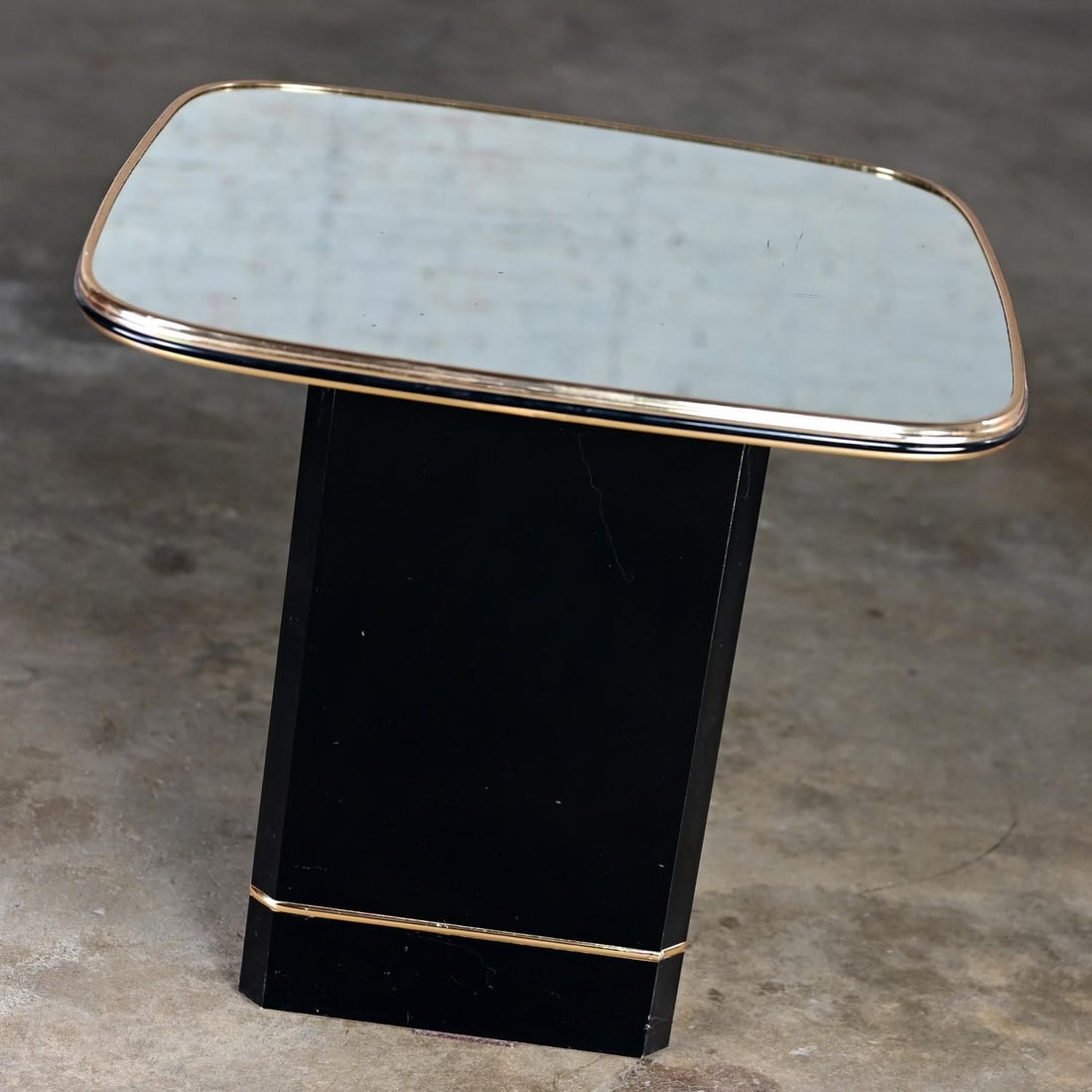Late 20th Century Postmodern End or Side Table With Mirror Top & Black Laquered Pedestal Base - 4