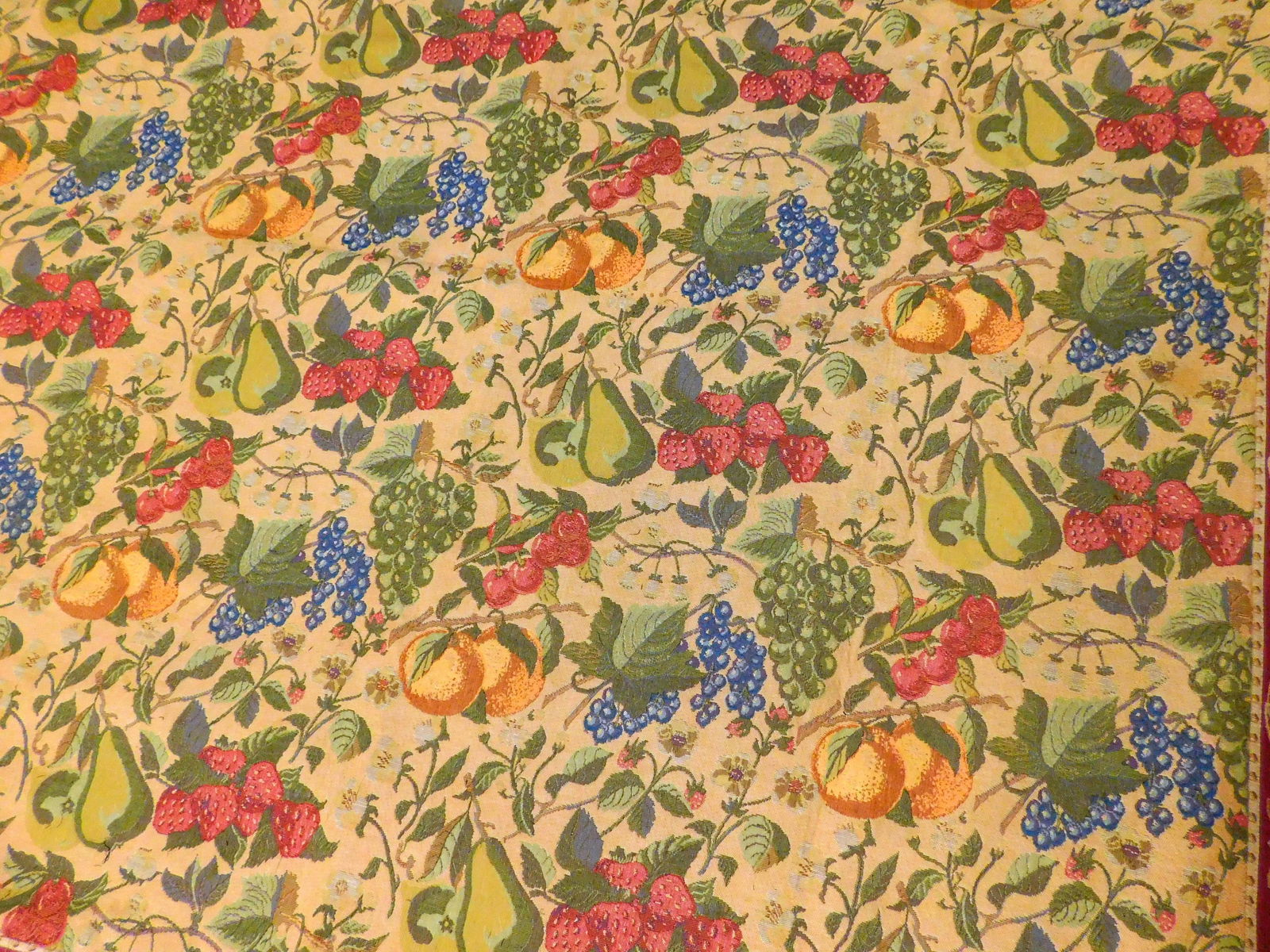 1980s French Tapestry Featuring Fruits - 5