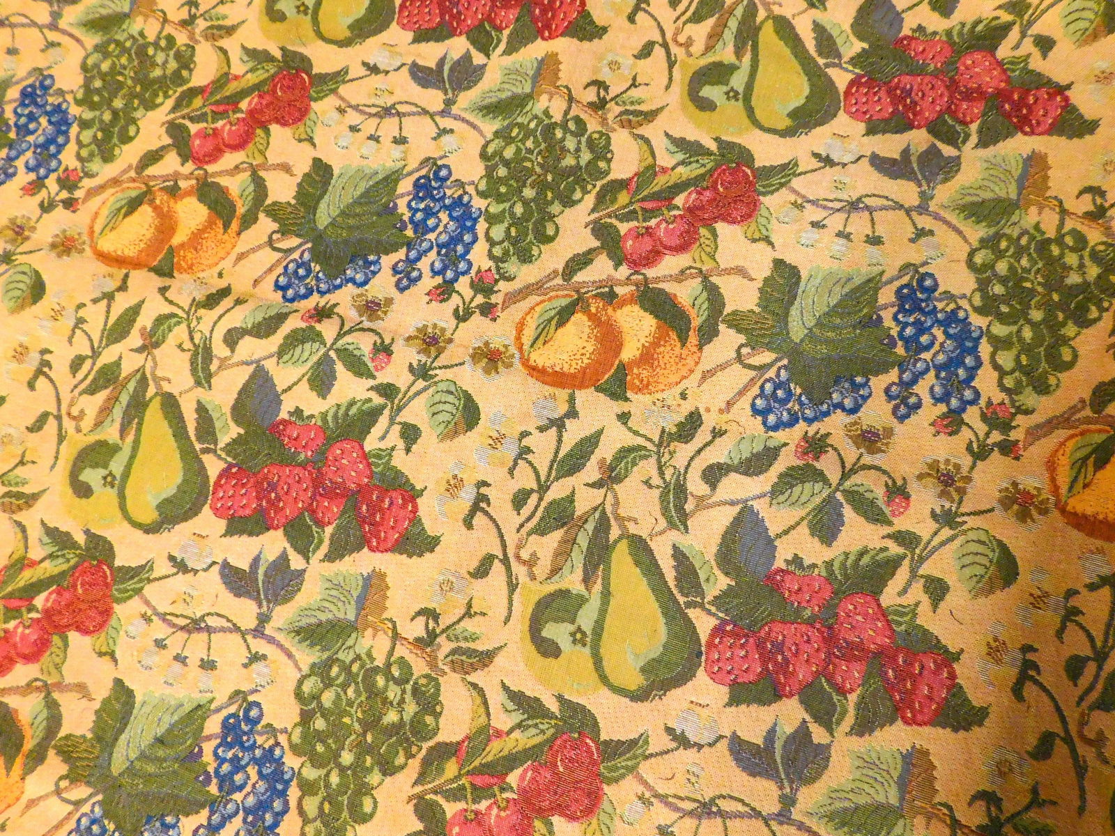 1980s French Tapestry Featuring Fruits - 6