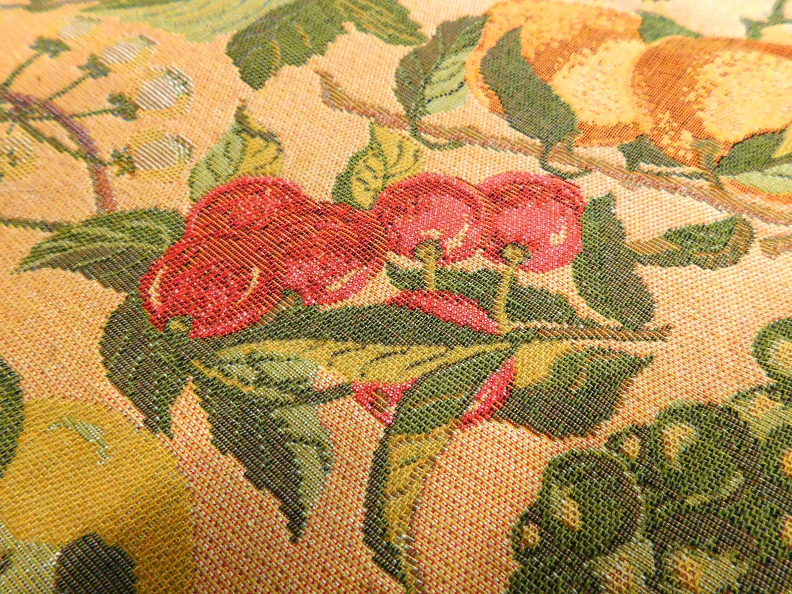 1980s French Tapestry Featuring Fruits - 8