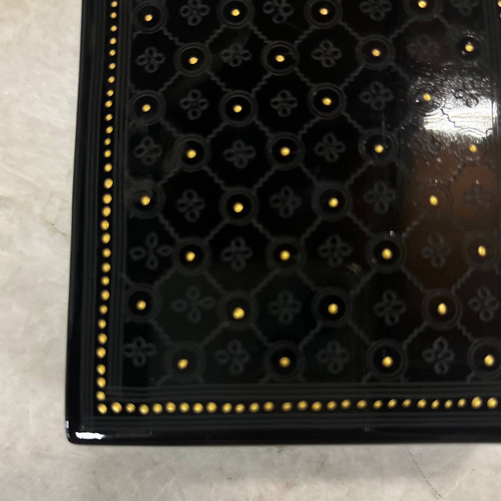 Small Black Lacquer Floral Pattern Box - 3