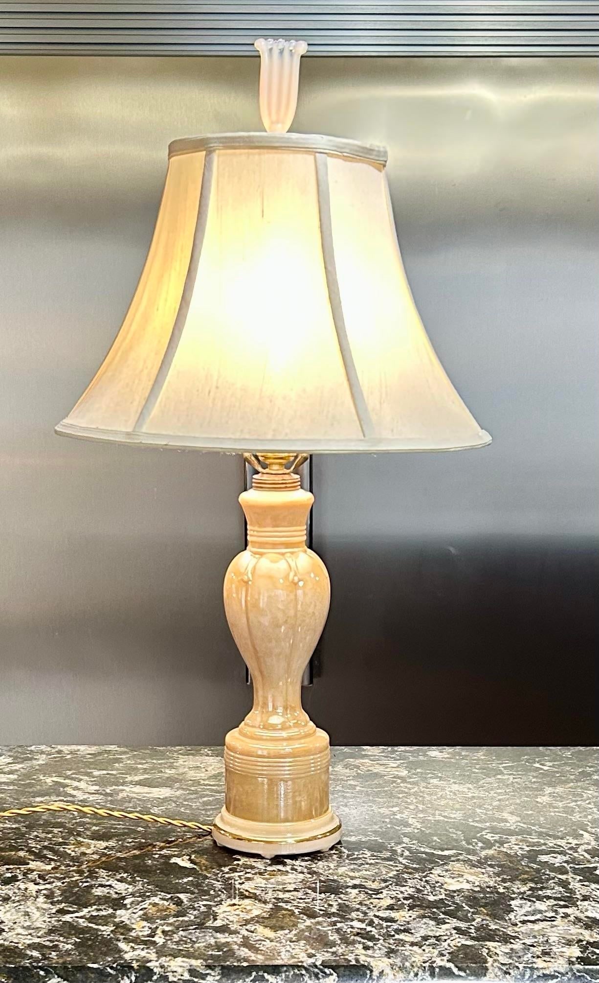 Vintage 1930s Aladdin Co. Alacite Glass Peach Lustreware Table Lamp - 2
