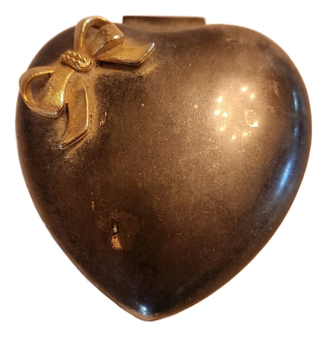 International Silver Vintage Velvet Heart Ring Box (1 of 9)