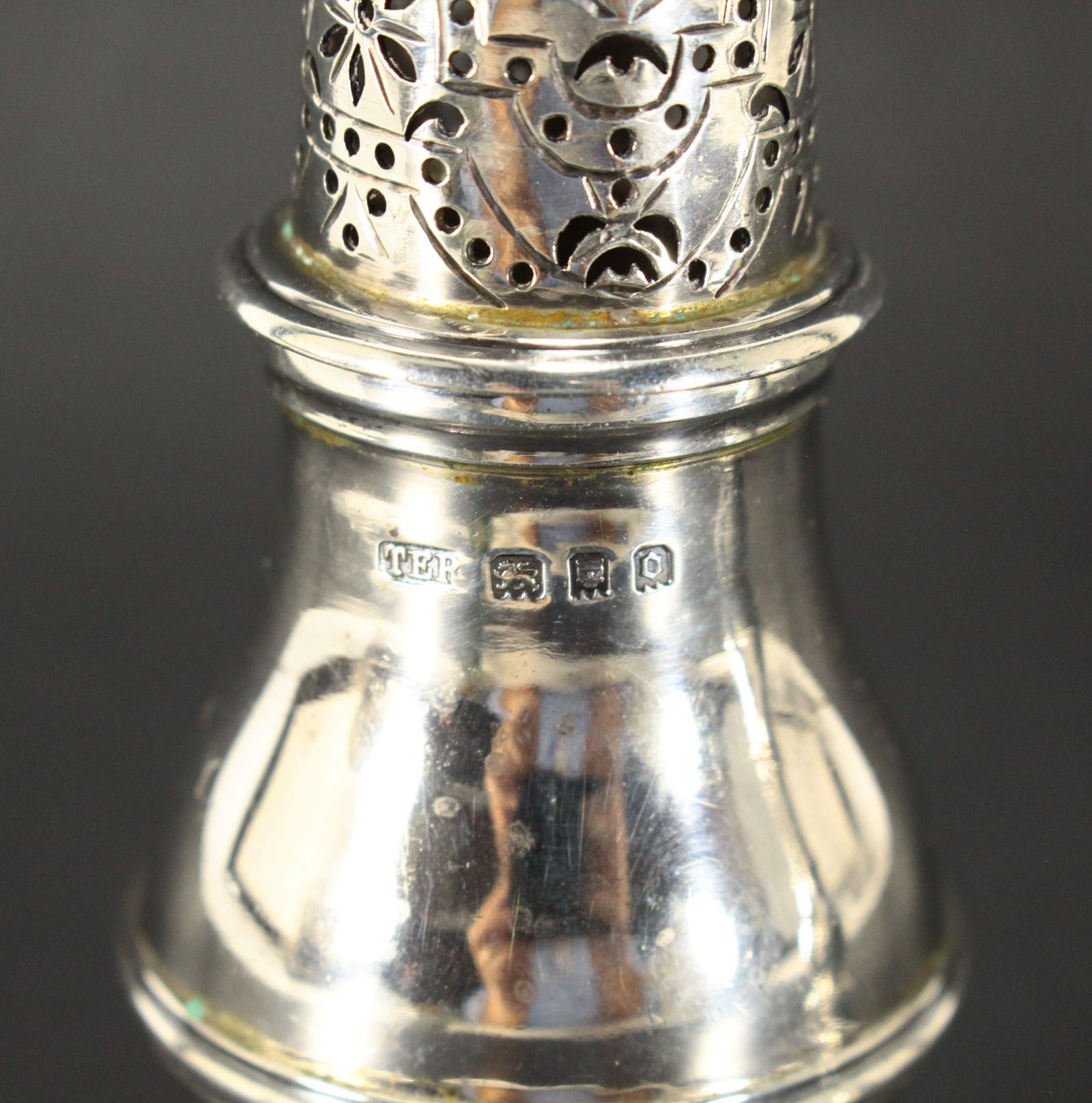 1929-1938 London Pair of Sterling Silver Casters Muffineers, Thomas Edward Rawlings, Maker - 6