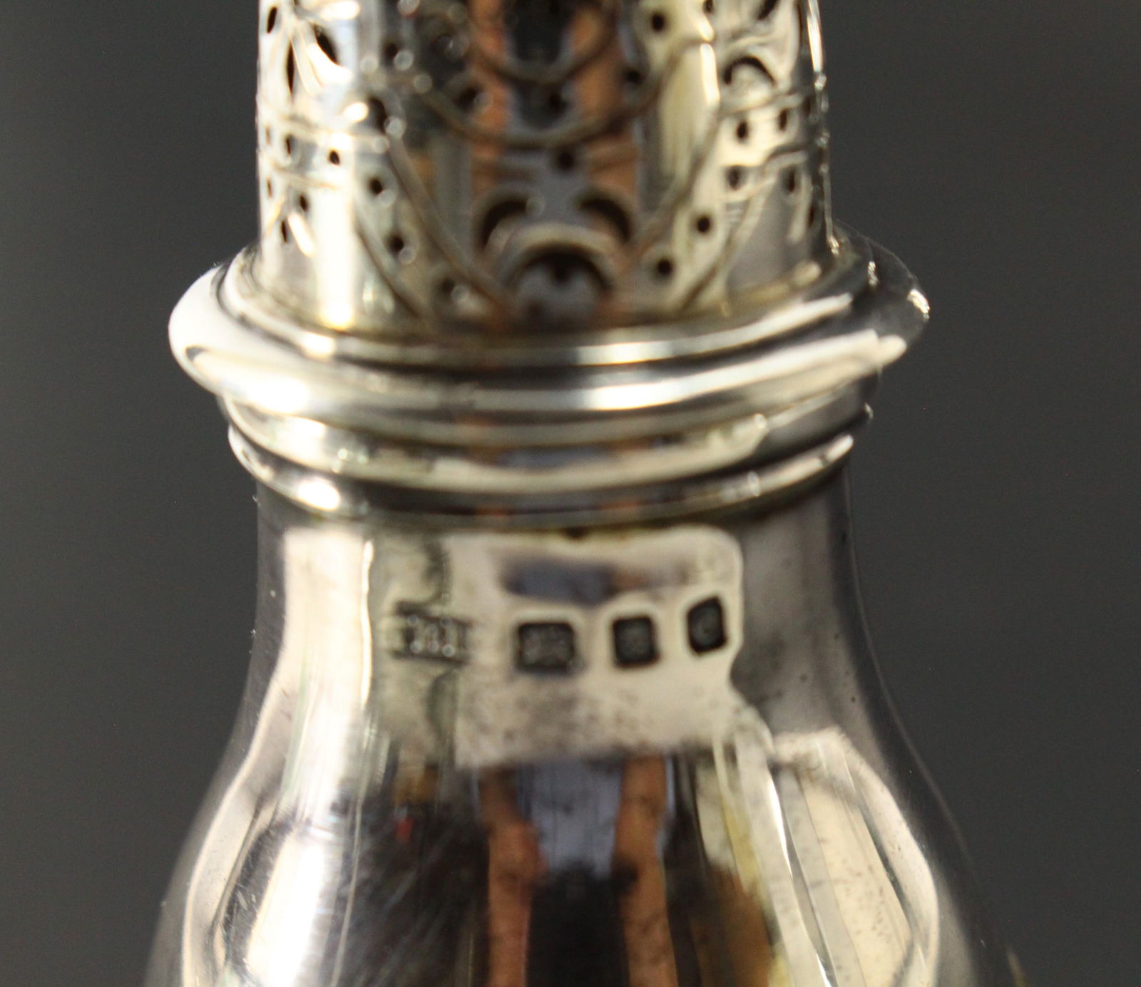 1929-1938 London Pair of Sterling Silver Casters Muffineers, Thomas Edward Rawlings, Maker - 7