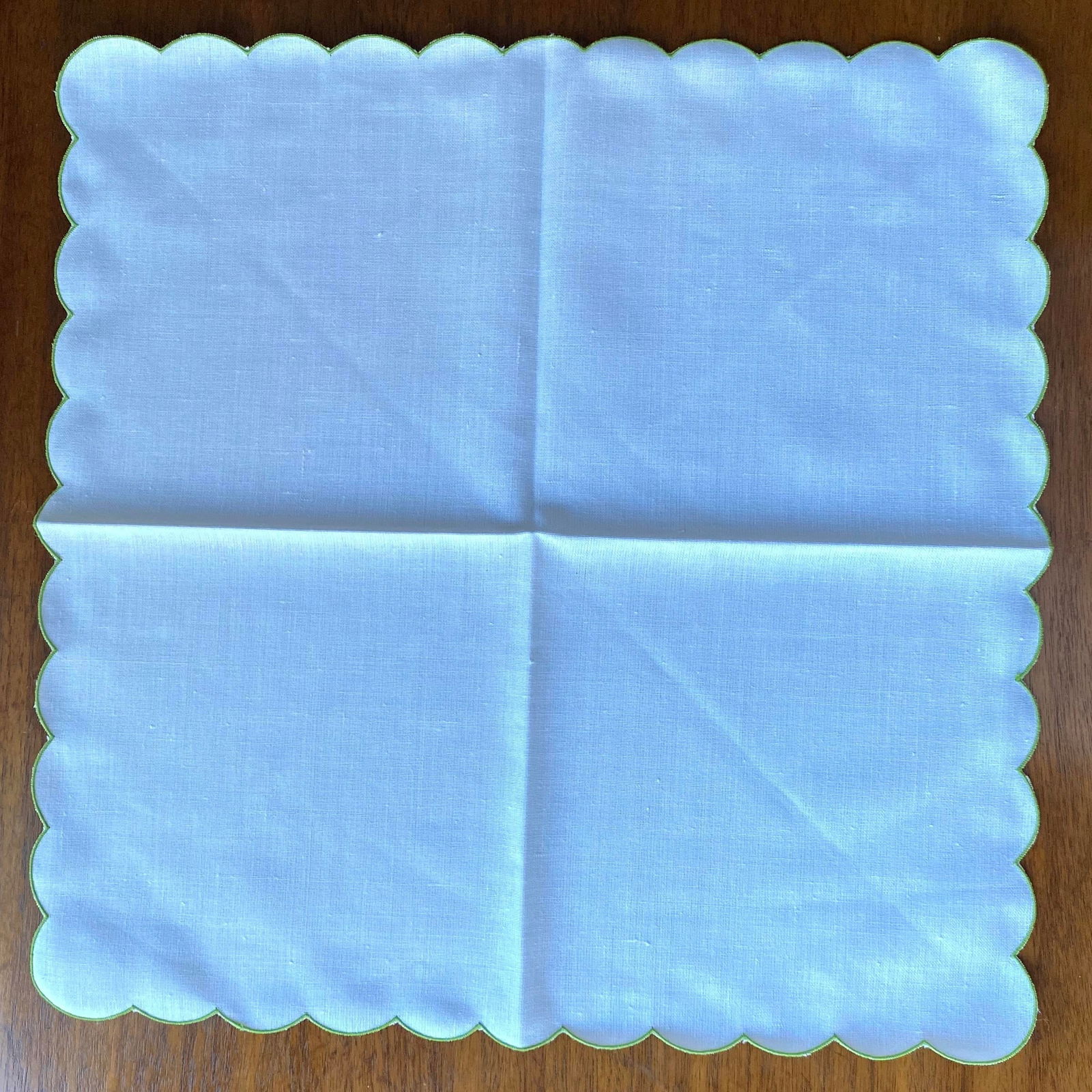 White Linen Scalloped Linen Cloth Napkins With Vivid Green Trim - Set of 4 - 4