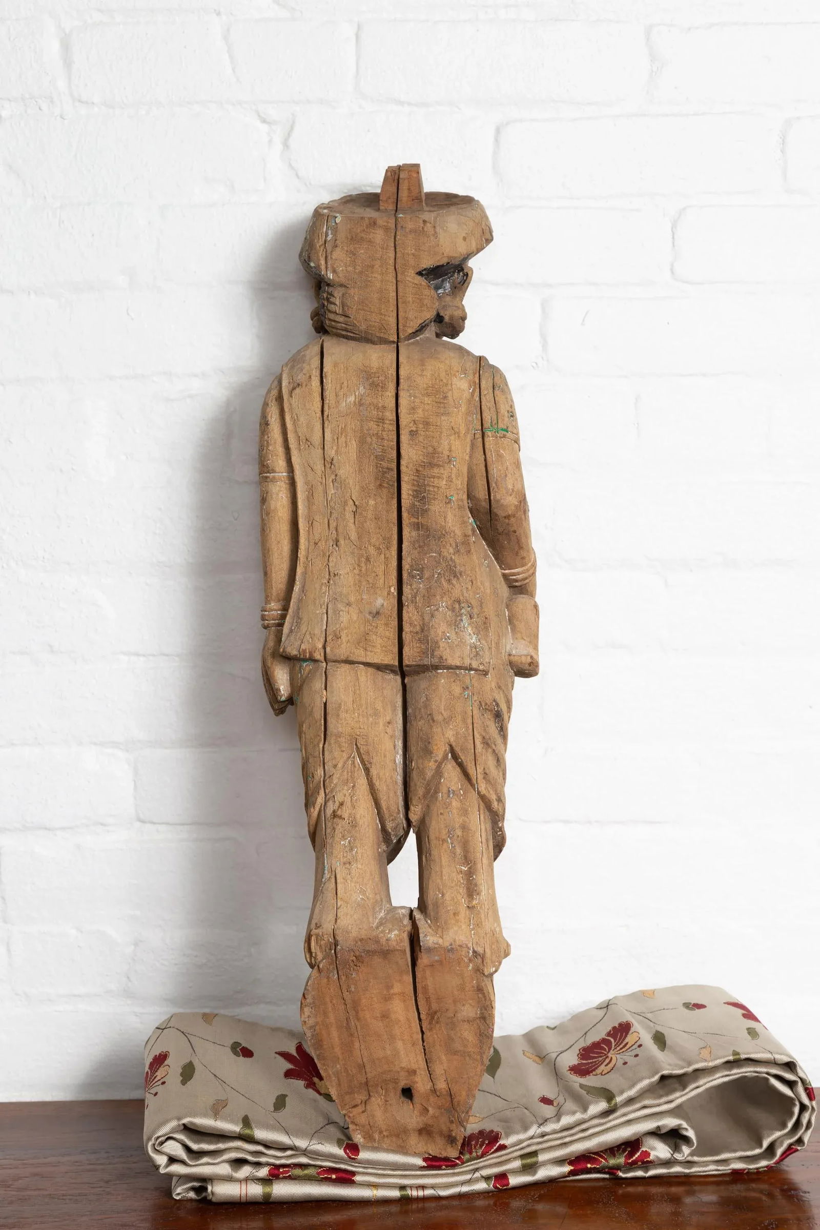 Hand Carved Indian Temple Carving Statue from Gujarat Depicting Mother and Child - 8