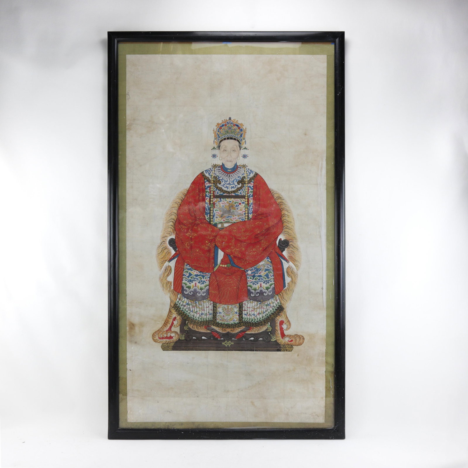Large Framed Mid-Qing Dynasty Chinese Meticulous Ancestor Portrait Painting in Red - 12