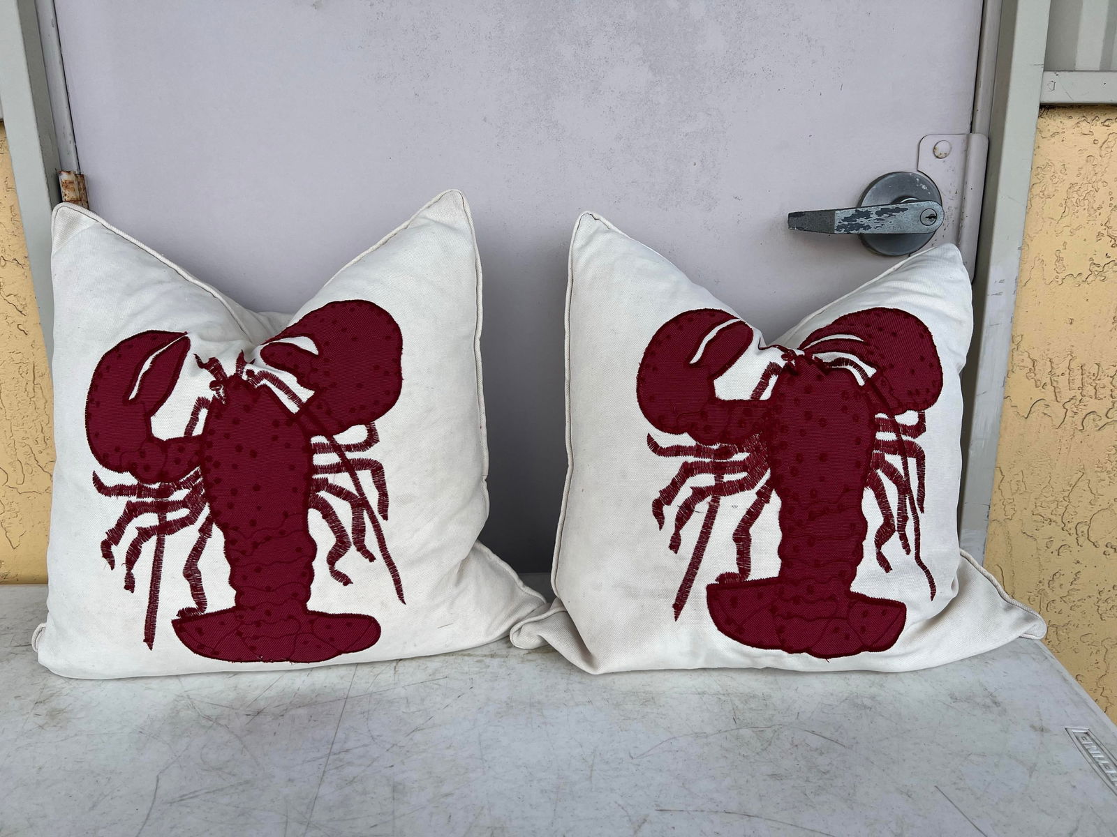 Vintage Pair of Pillows With Lobsters - 2