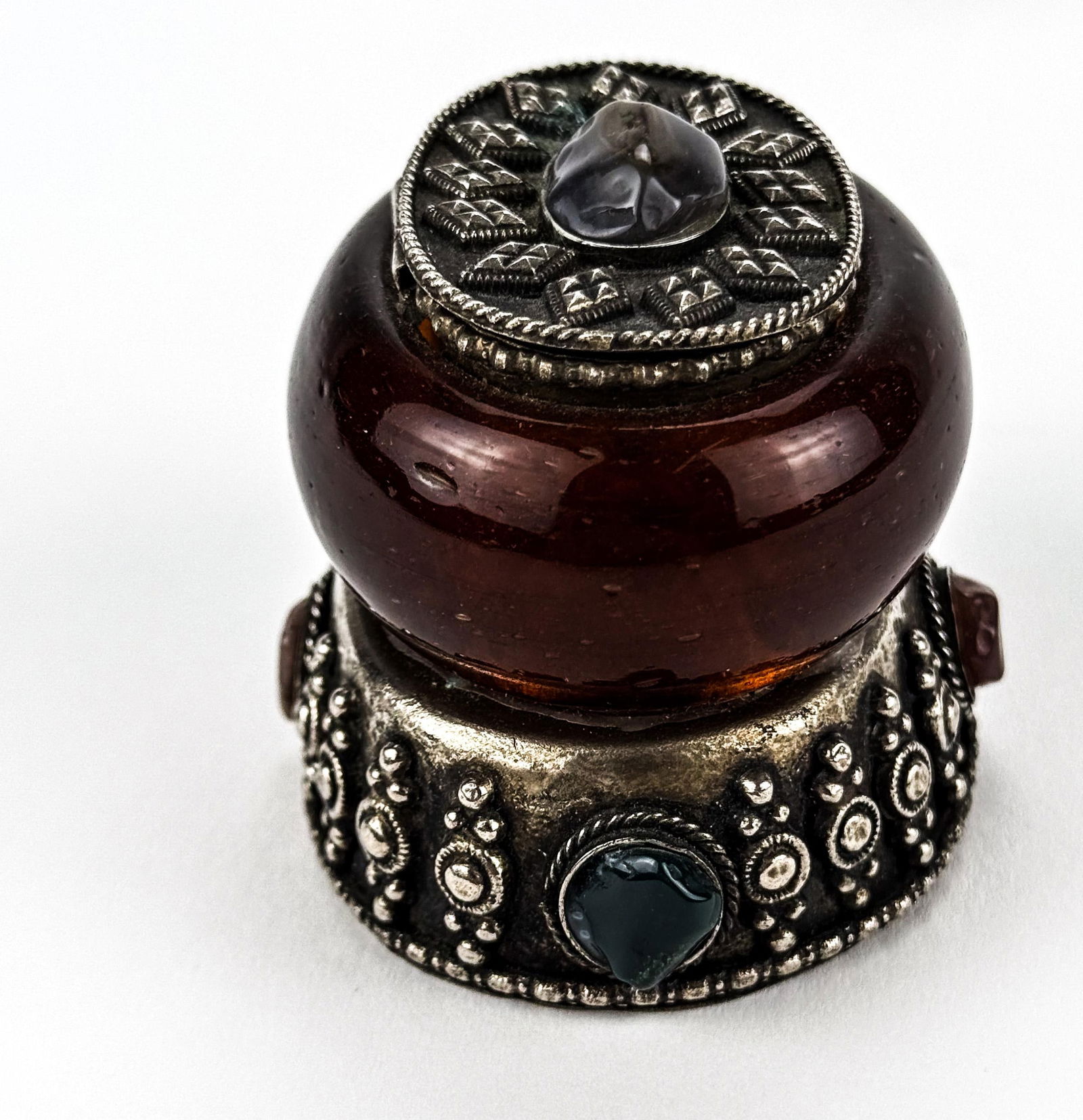 Small Vintage Hinged Lidded Glass and Stone Trinket Box. - 4