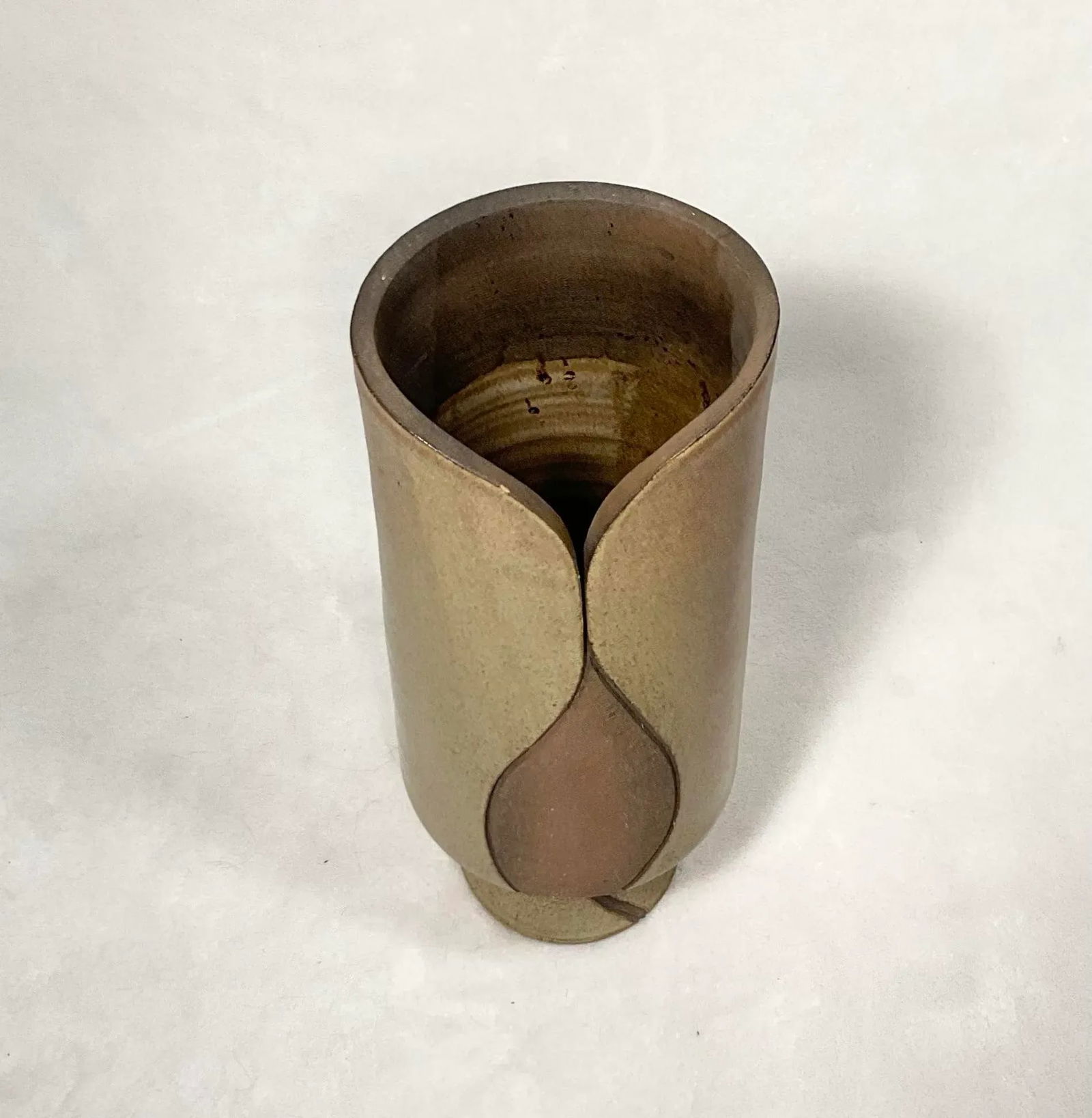 Mid-Century Modern Studio Pottery Cylindrical Pottery Vase Signed - 5