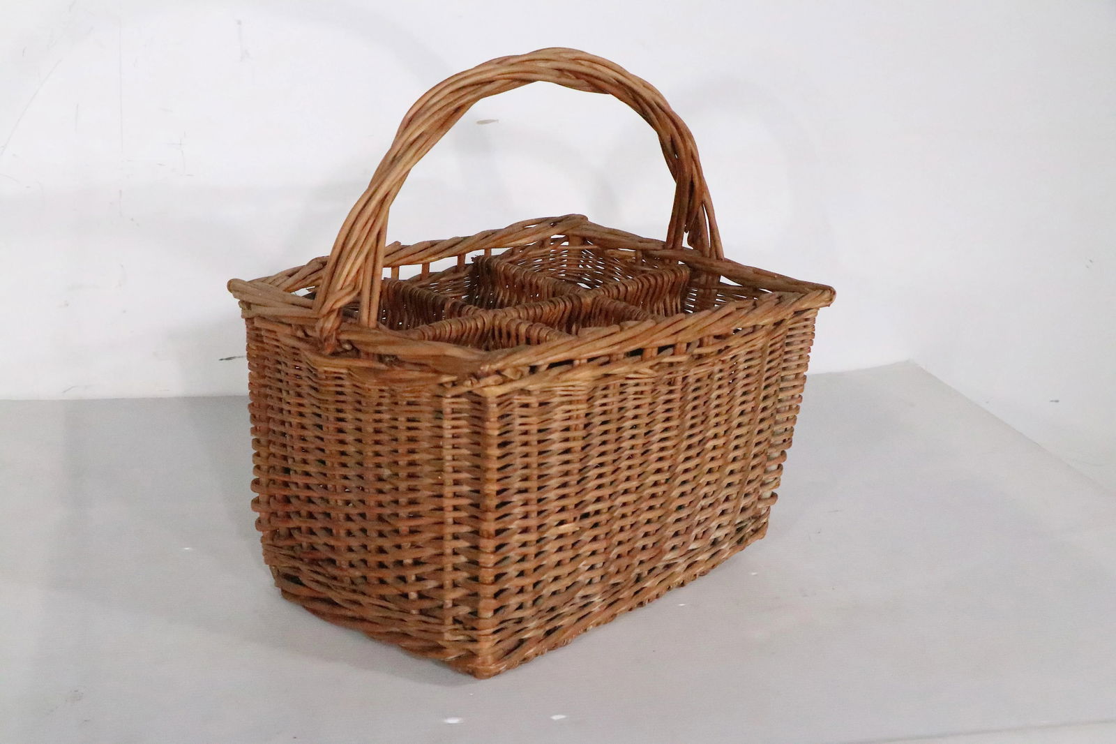 Mid 20th Century Vintage Wicker Wine Bottle Caddy Basket - 5