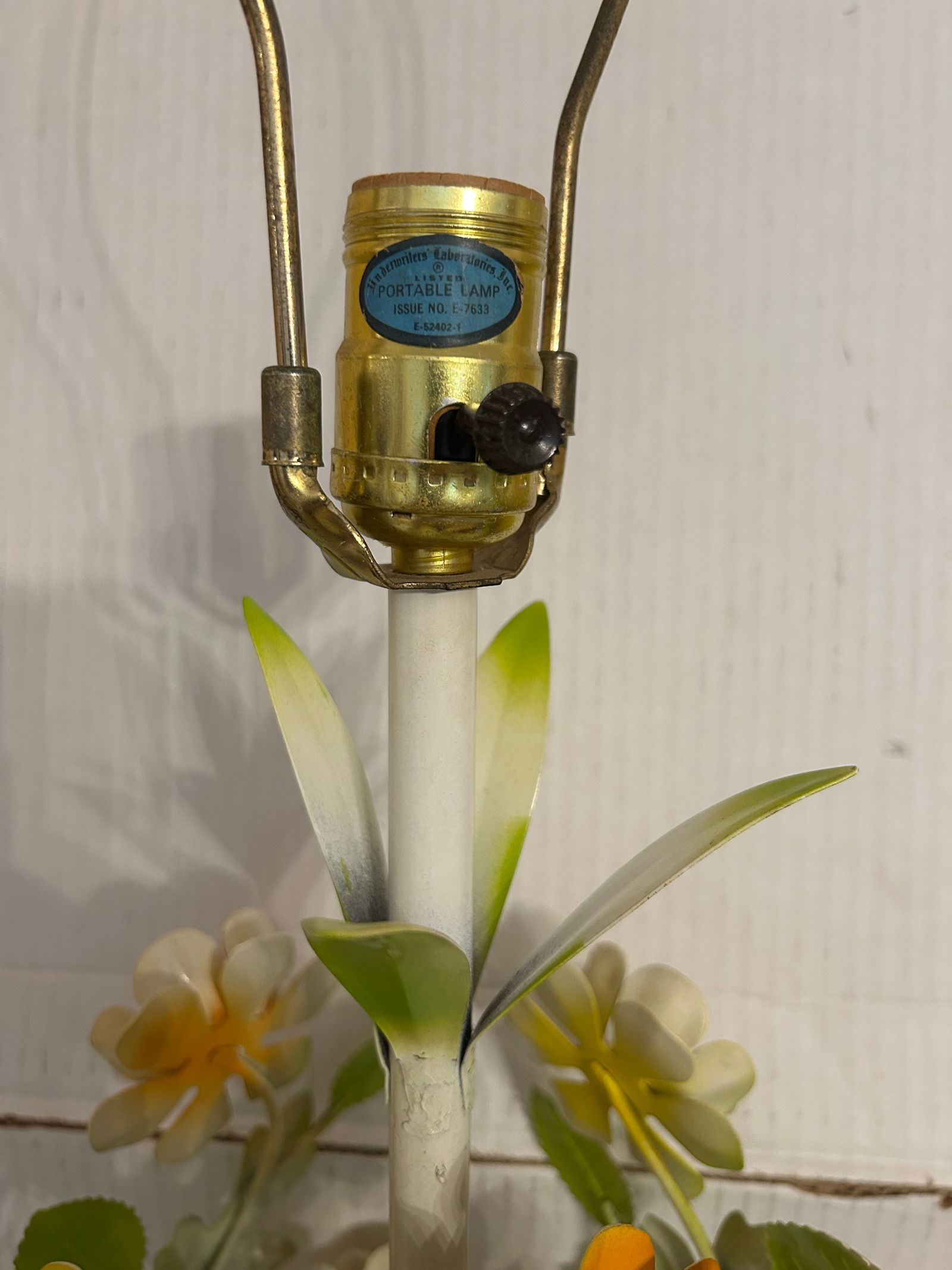 1960's Floral Tole Table Lamp - 9