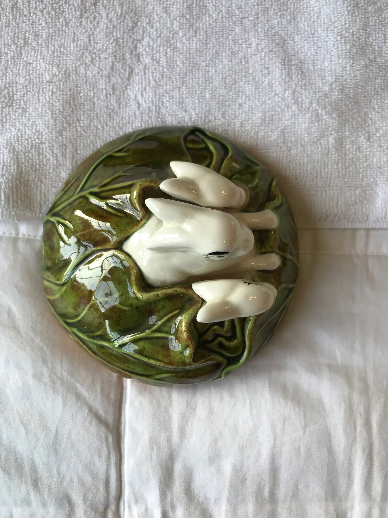 Mid 20th Century Holland Mold Bunny Covered Bowl With Underplate - 4