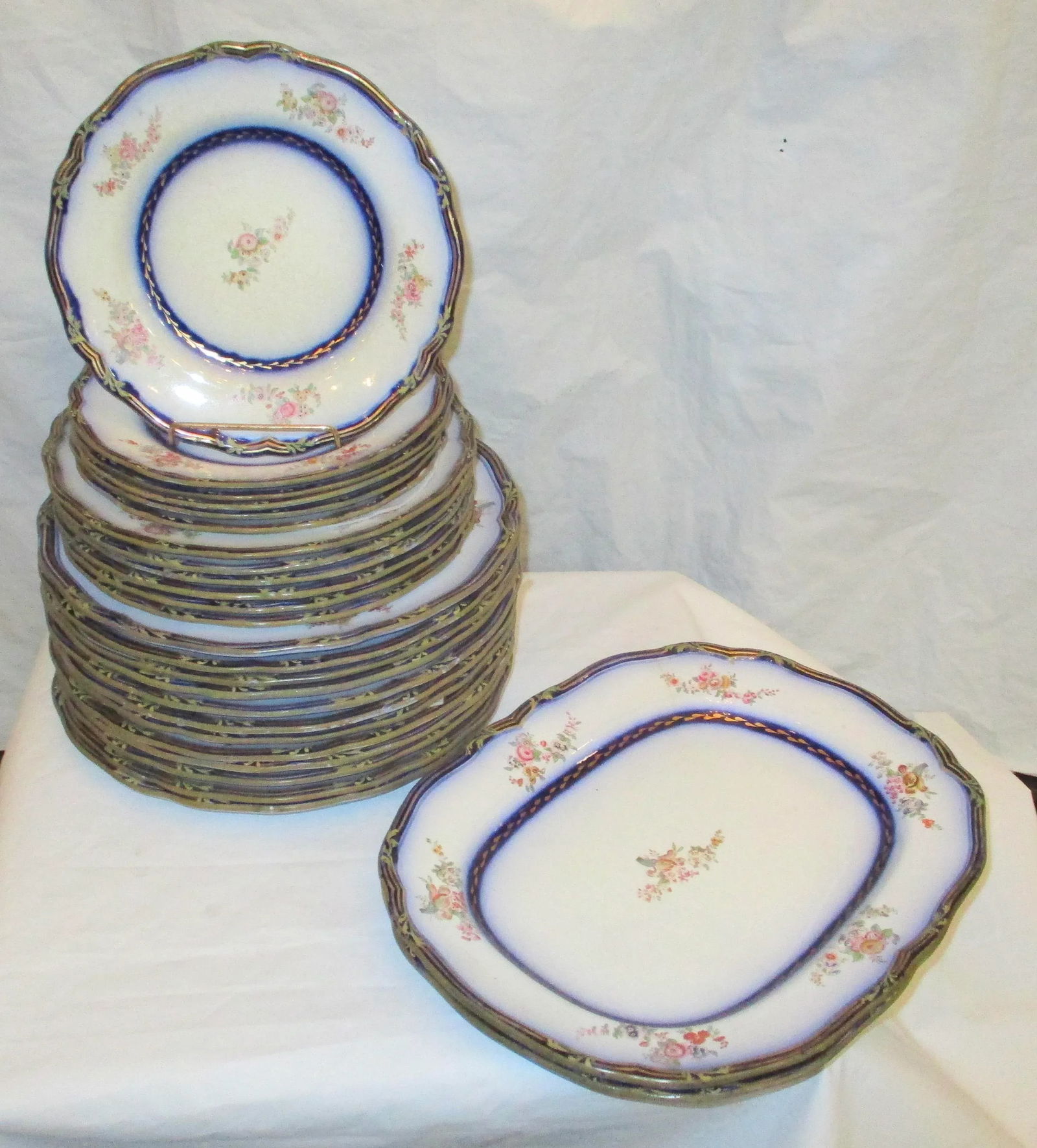 Vintage French Faience Dinnerware - 26 Pieces - 5