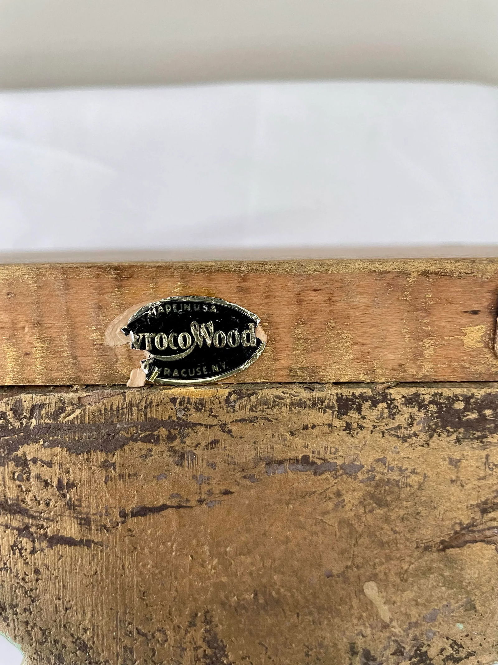 1950s Syroco Wall Shelves - A Pair - With Original Paint - 7