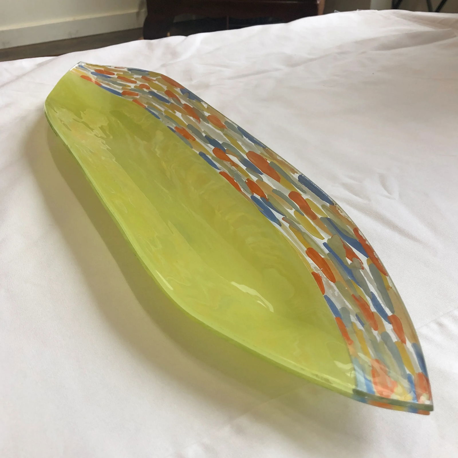 1990s Contemporary Lime and Multi-Colored Boat-Shaped Art Glass Dish - 2