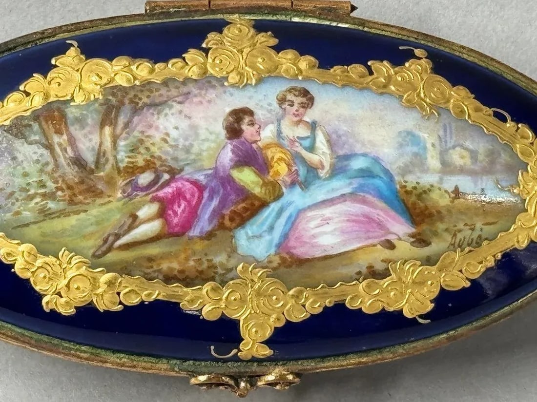 1860 French SÃ¨vres Romantic Blue Porcelain Trinket Box - 7