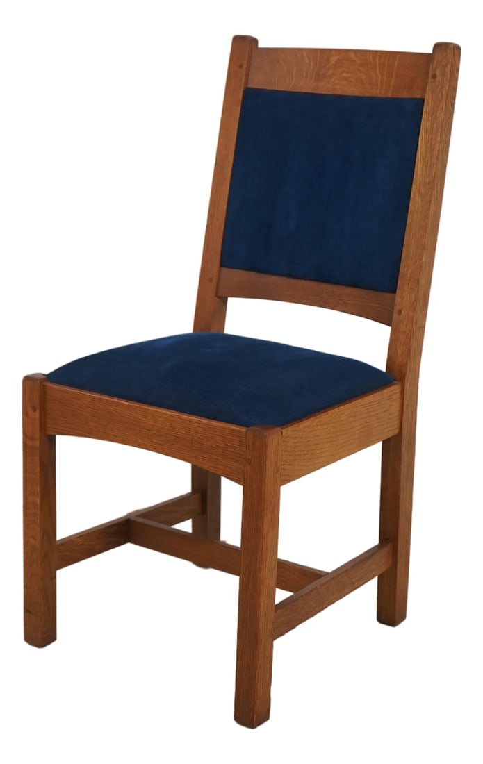 Stickley Mission Oak Arts & Crafts Side Chair: Age: C.2004 Details: Finish No.35 Arts & Crafts Style Condition: Minor Wear To Upholstery Size: 18.5w x 18d x 37.5h Seat height: 19 Condition: Alterations: Original Condition Unaltered I