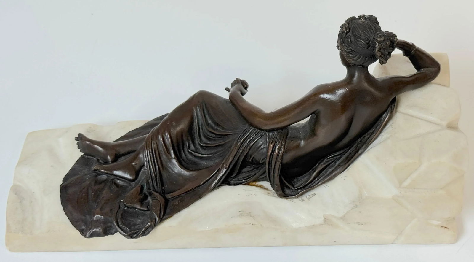 Exquisite Bronze & Marble Reclining Venus Holding Pomegranate, After Canova - 2