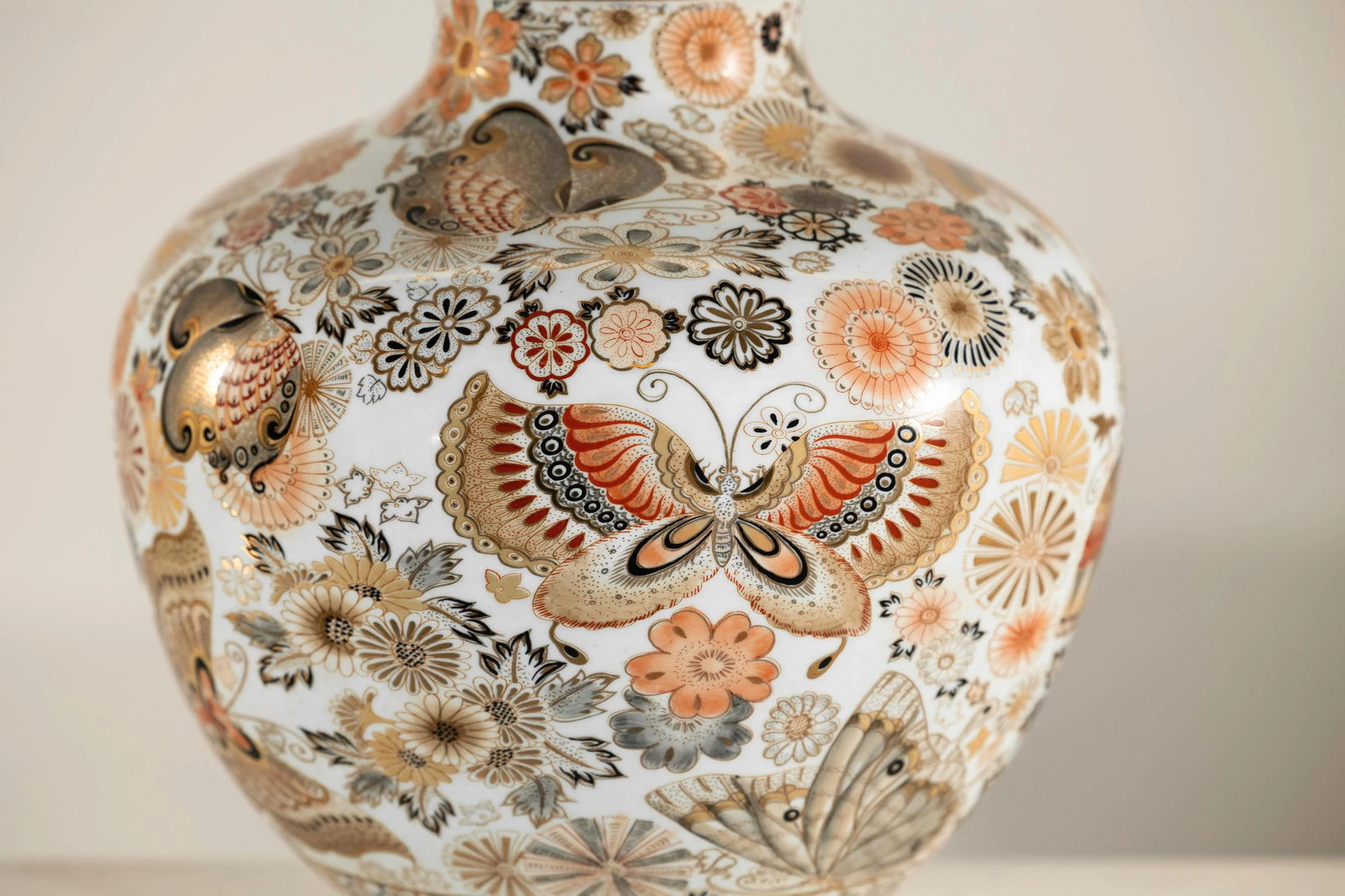Kutani-Style Japanese Vase with Butterflies and Florals on White Ground - 12