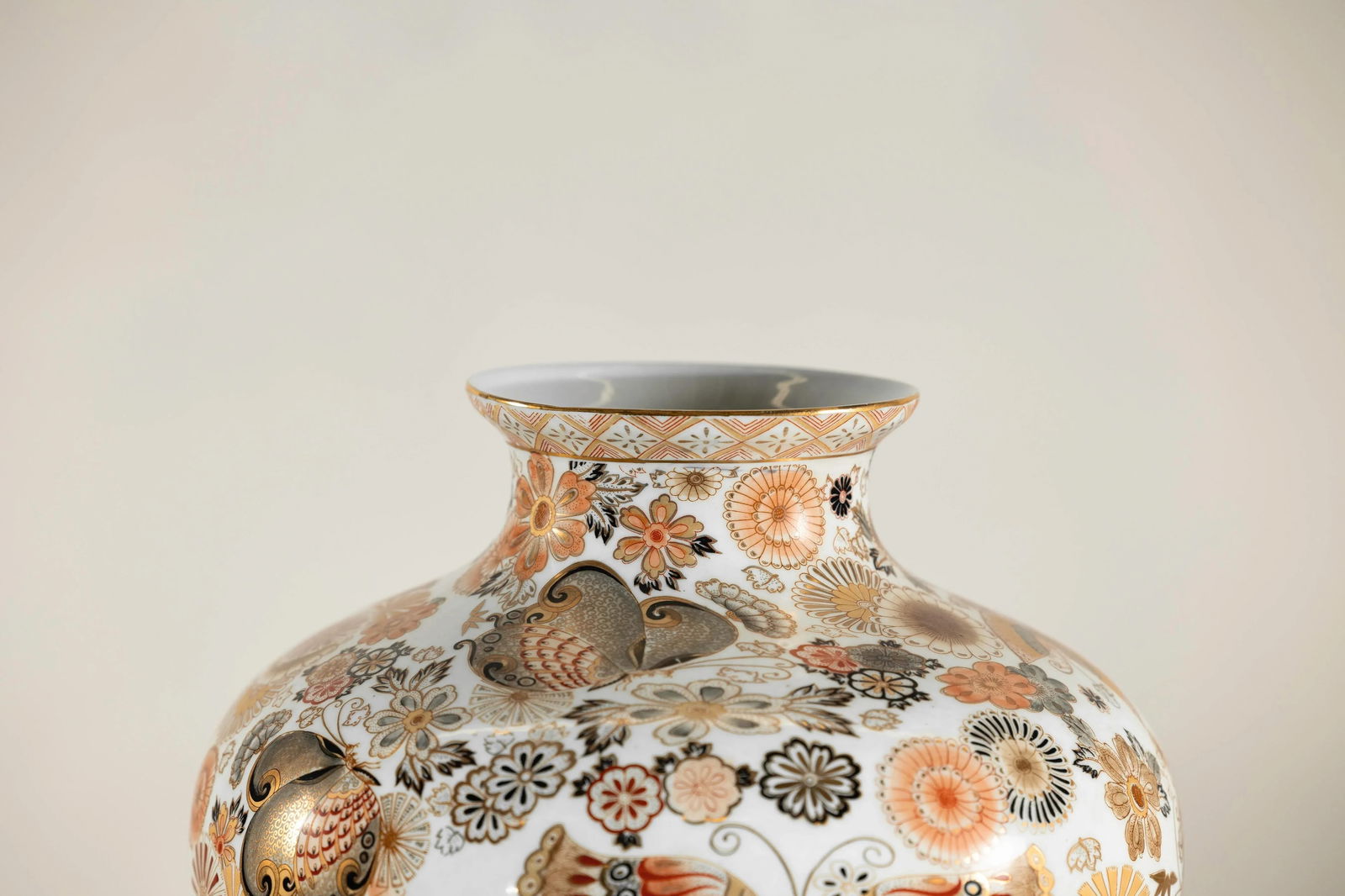 Kutani-Style Japanese Vase with Butterflies and Florals on White Ground - 2