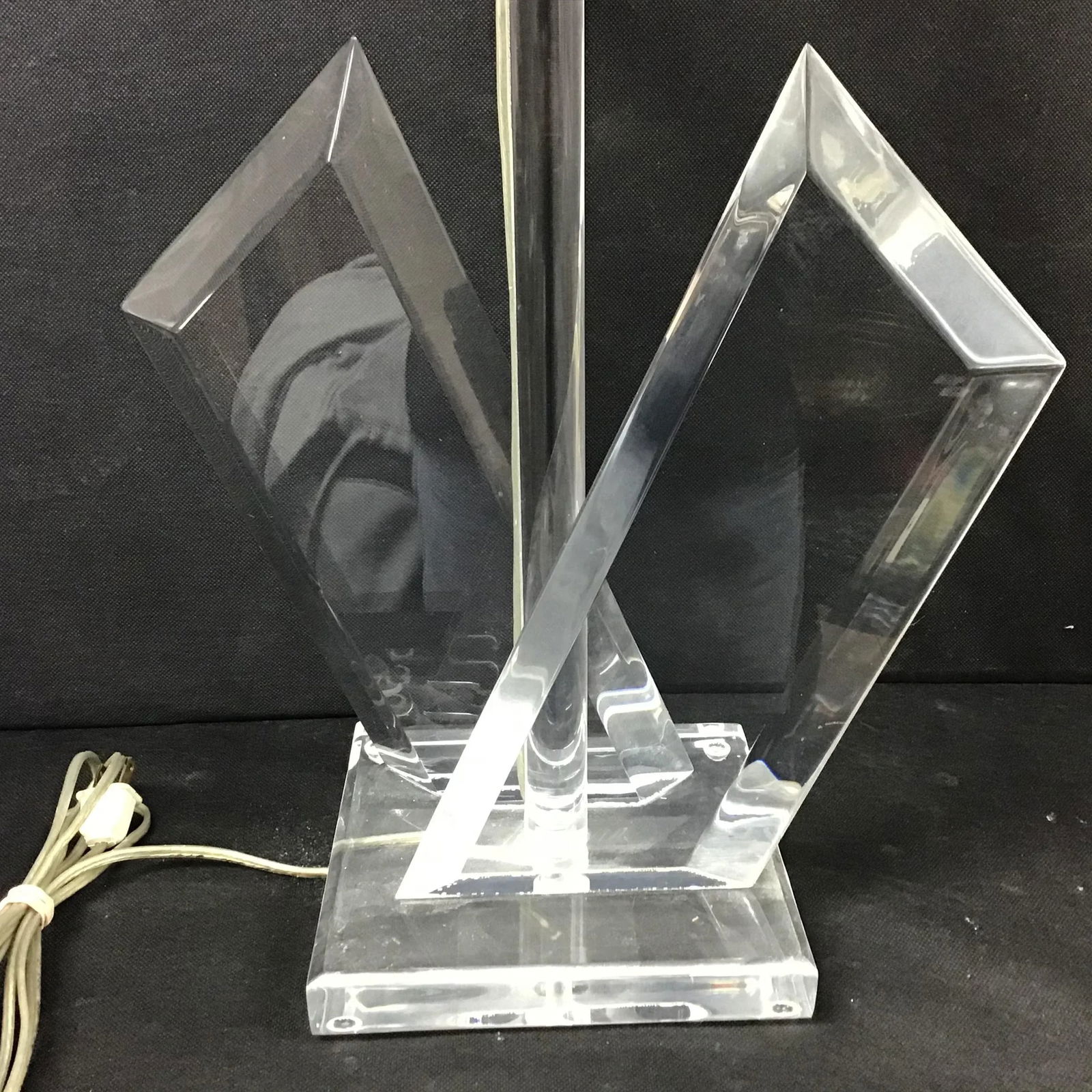 1970s Signed Van Teal Acrylic Lucite Lamp - 2